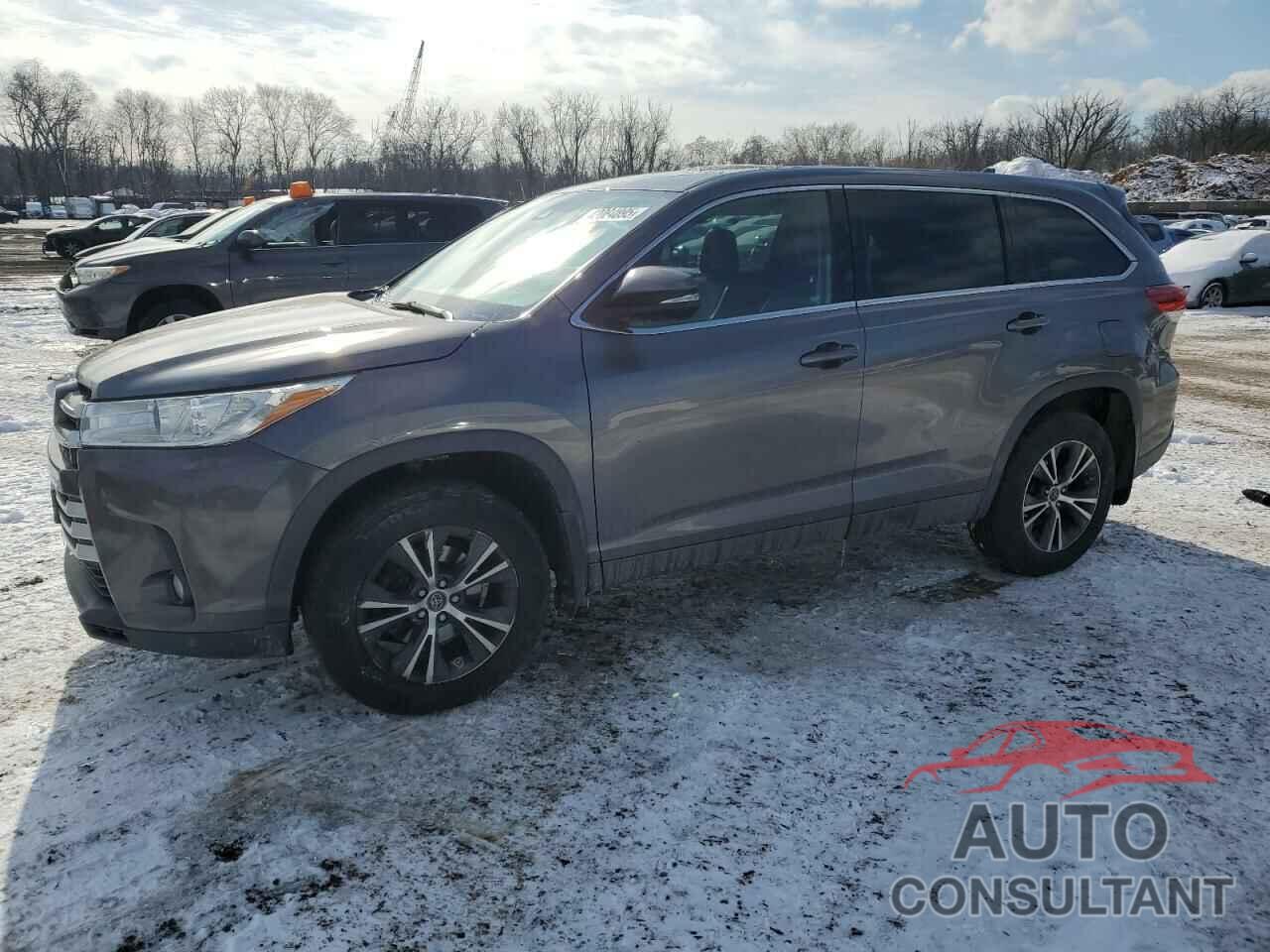 TOYOTA HIGHLANDER 2018 - 5TDBZRFH9JS816574