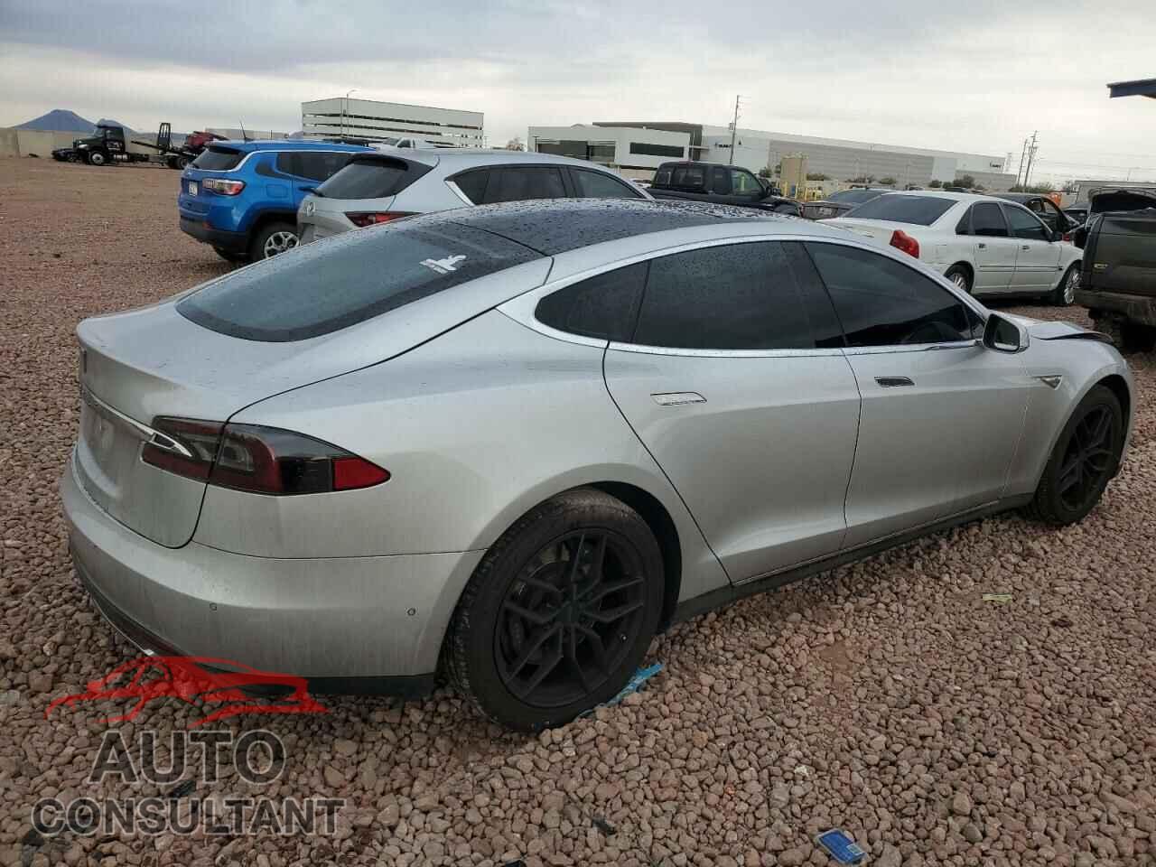 TESLA MODEL S 2014 - 5YJSA1H16EFP60807