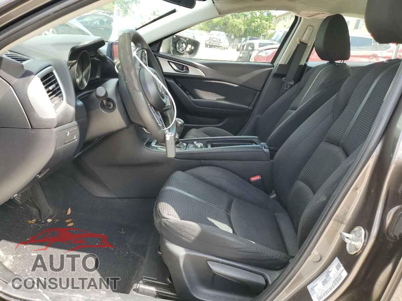 MAZDA 3 2017 - 3MZBN1U76HM157206