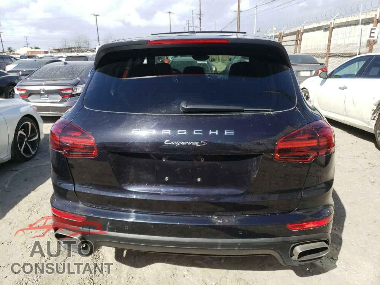 PORSCHE CAYENNE 2016 - WP1AA2A2XGLA10958