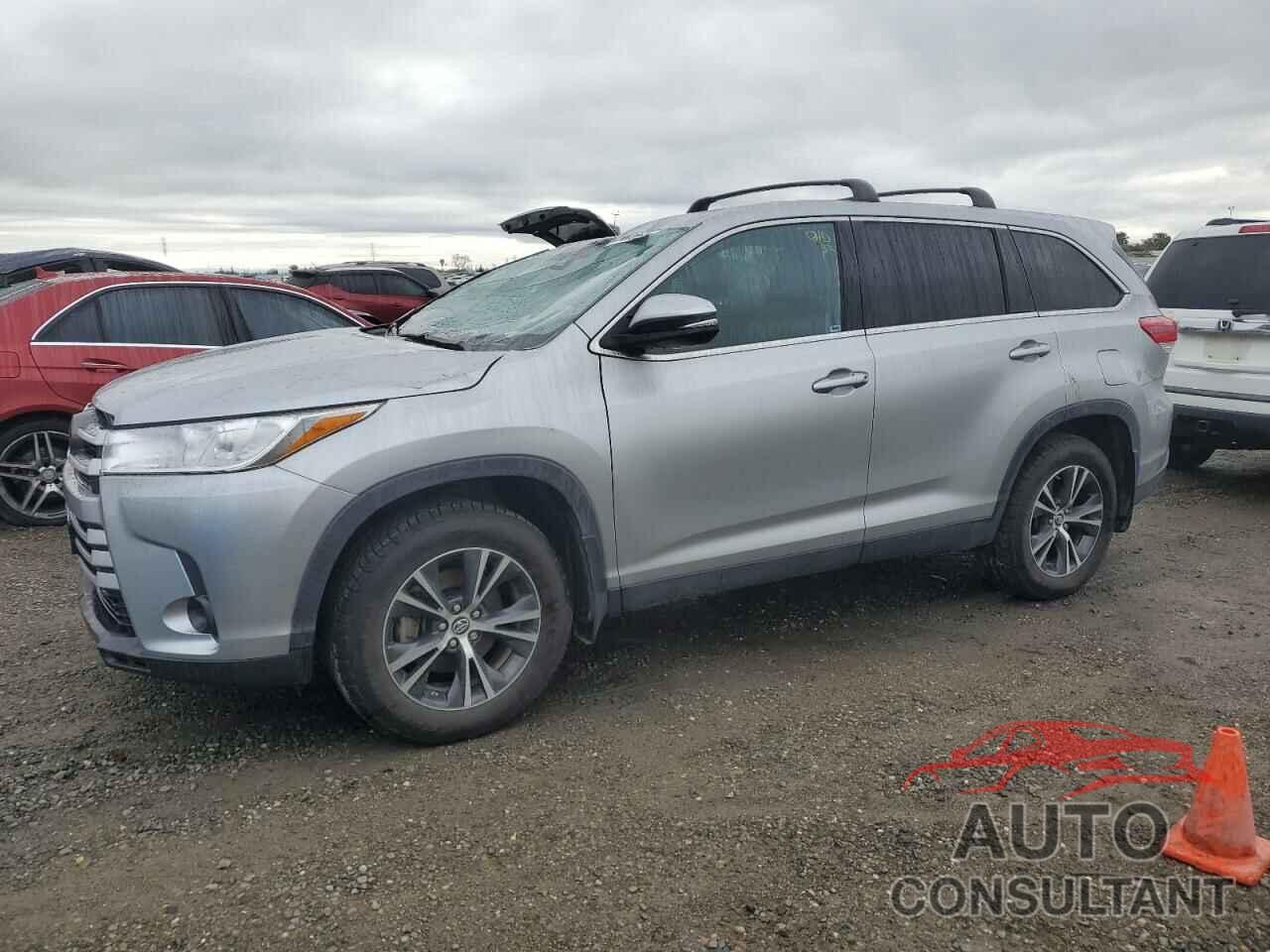 TOYOTA HIGHLANDER 2019 - 5TDBZRFH7KS967334