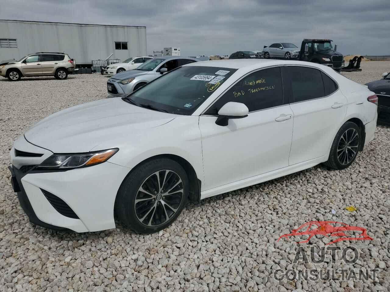 TOYOTA CAMRY 2018 - 4T1B11HK4JU592445