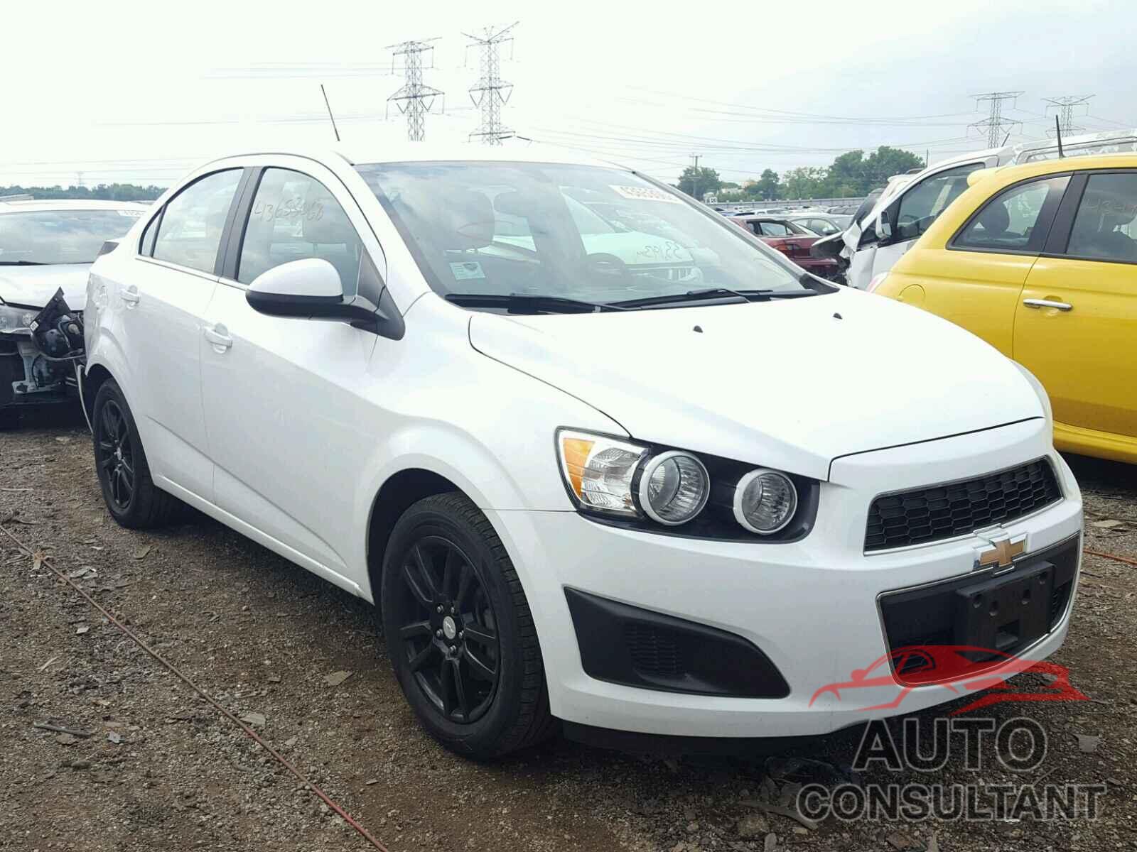 CHEVROLET SONIC 2015 - 1G1JC5SH2F4165442