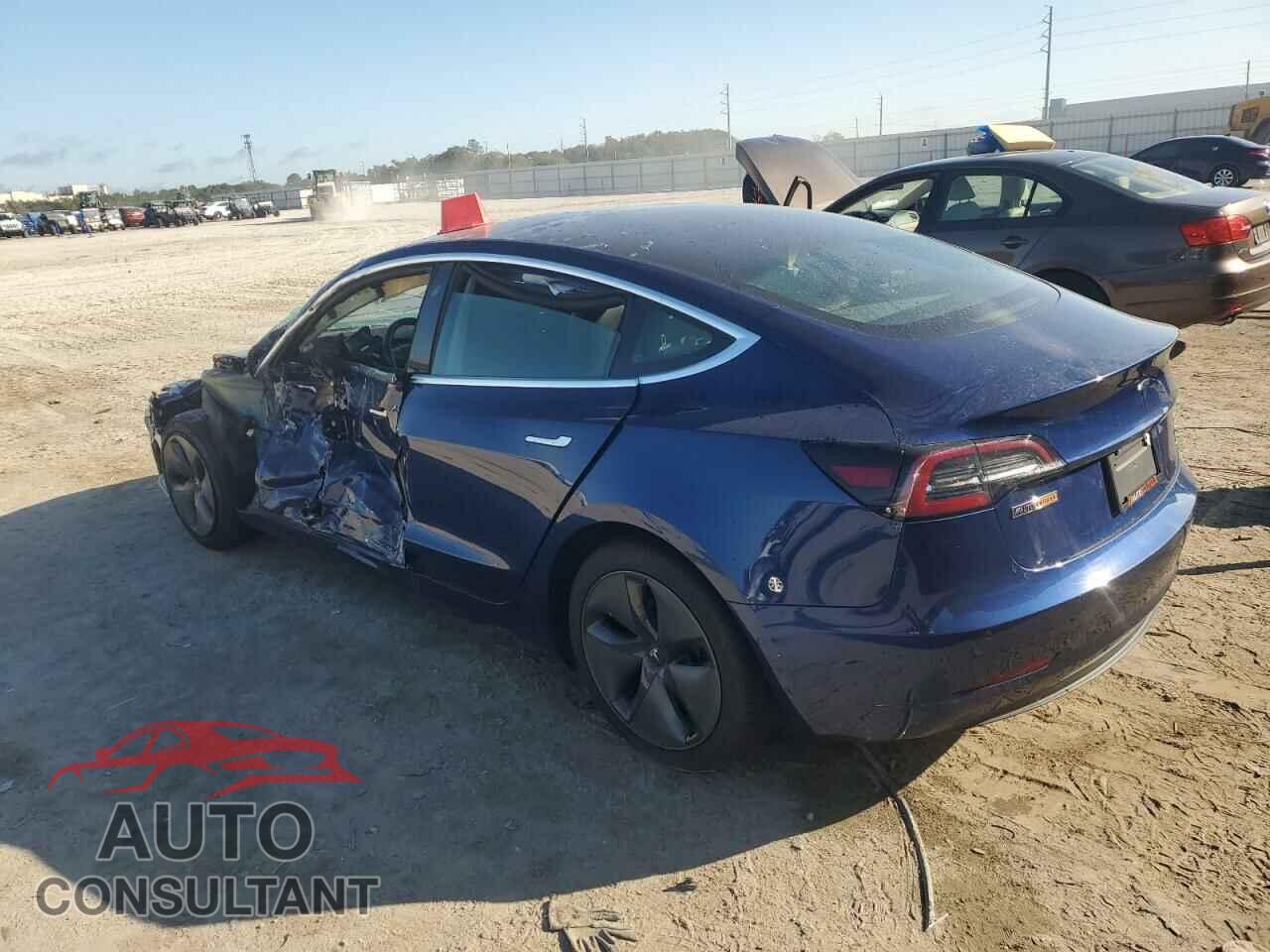 TESLA MODEL 3 2019 - 5YJ3E1EA3KF401004
