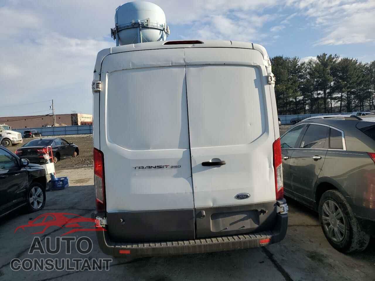 FORD TRANSIT 2017 - 1FTYR2CM1HKA13858