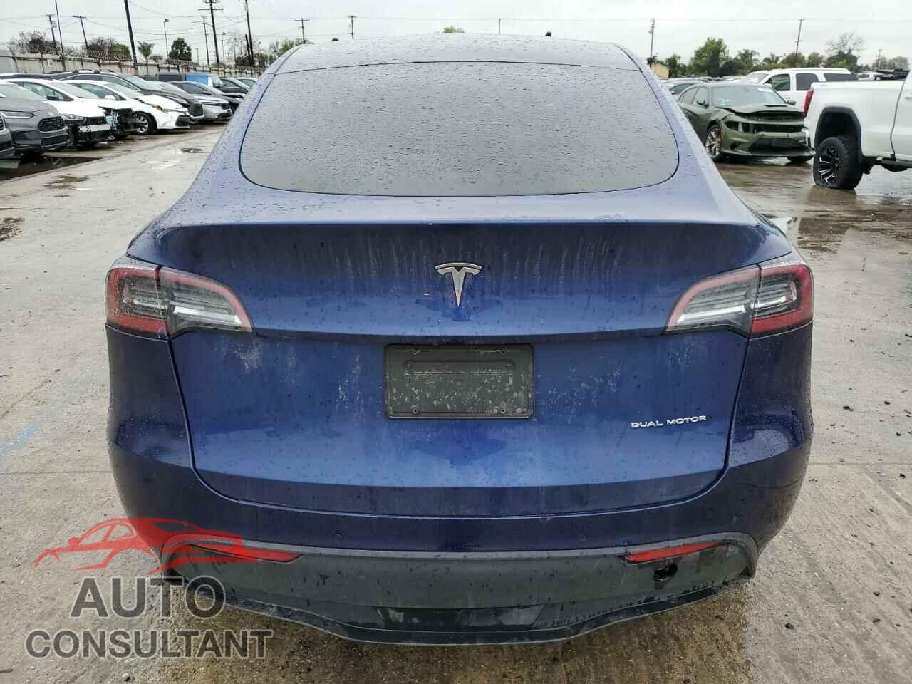 TESLA MODEL Y 2020 - 5YJYGDEEXLF013418