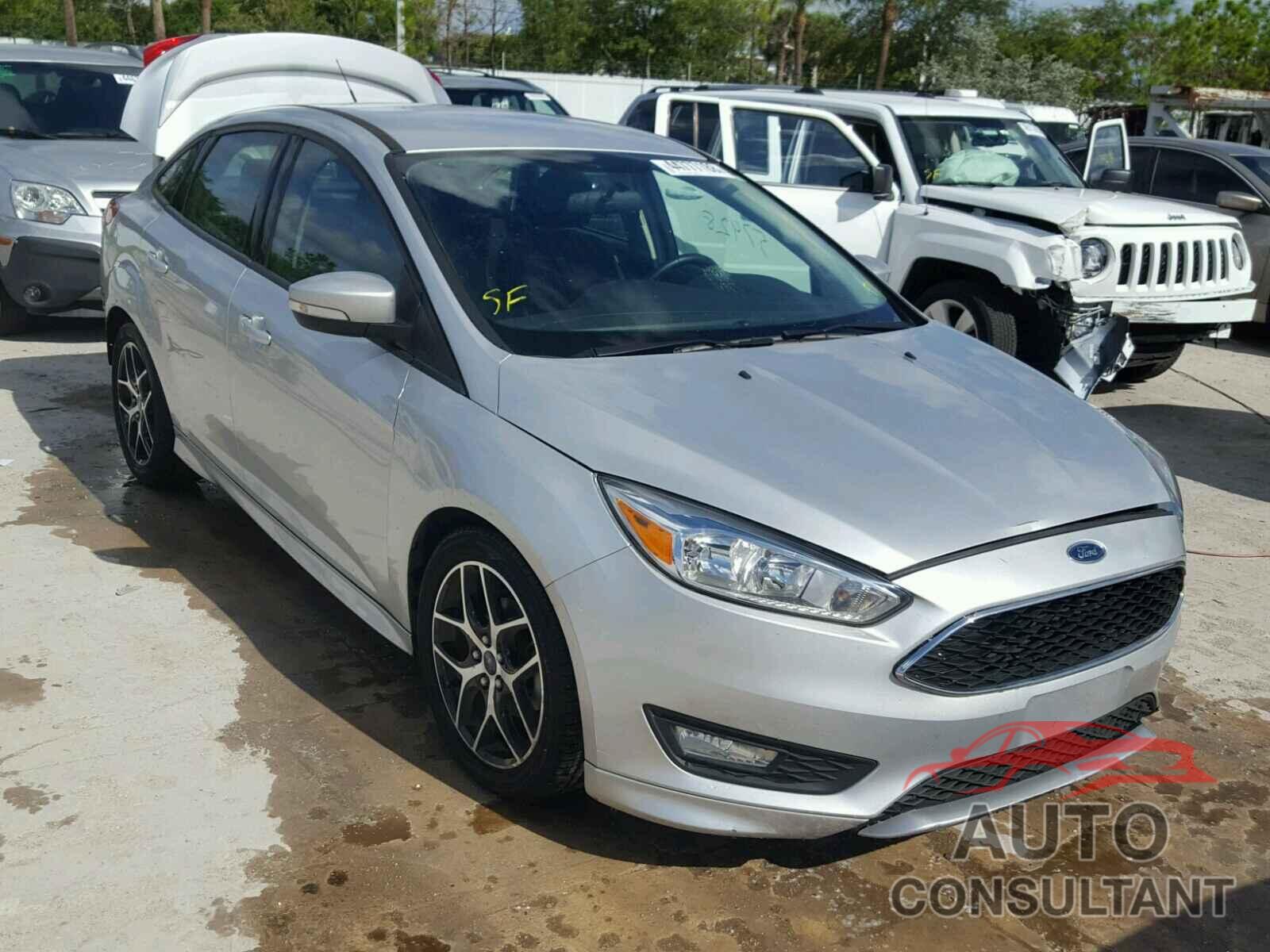 FORD FOCUS 2015 - 1FADP3F26FL372740