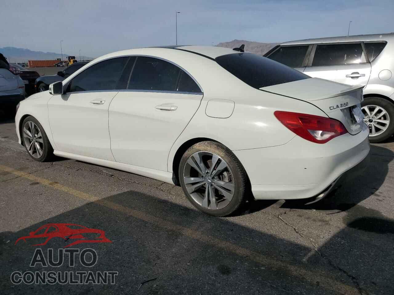 MERCEDES-BENZ CLA-CLASS 2015 - WDDSJ4EB2FN242586