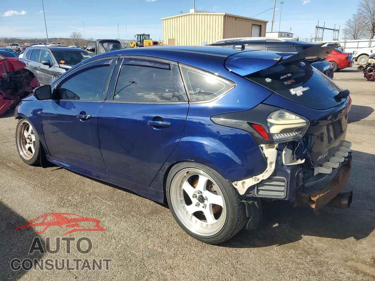 FORD FOCUS 2017 - 1FADP3L95HL213700
