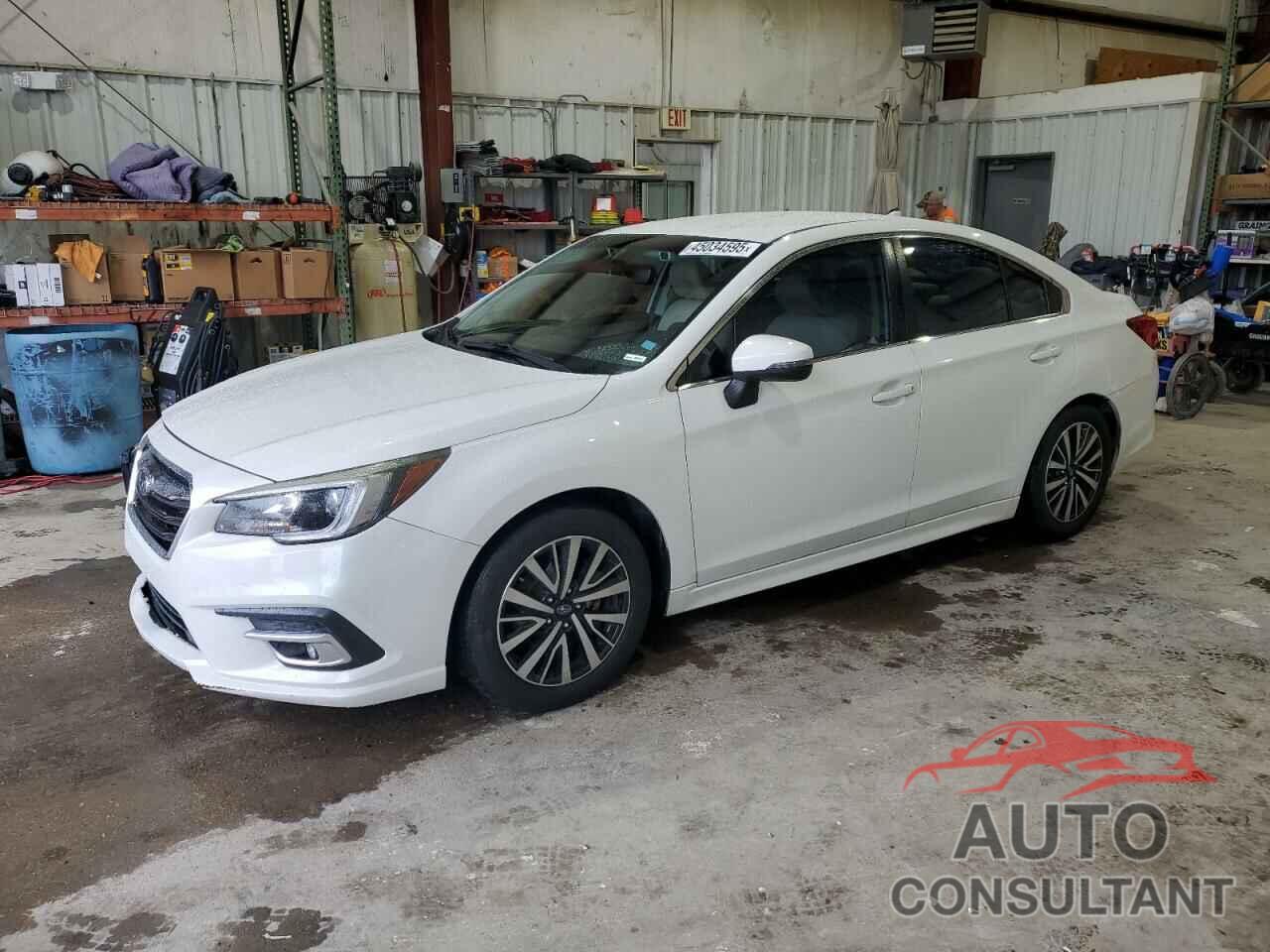 SUBARU LEGACY 2018 - 4S3BNAF69J3016015