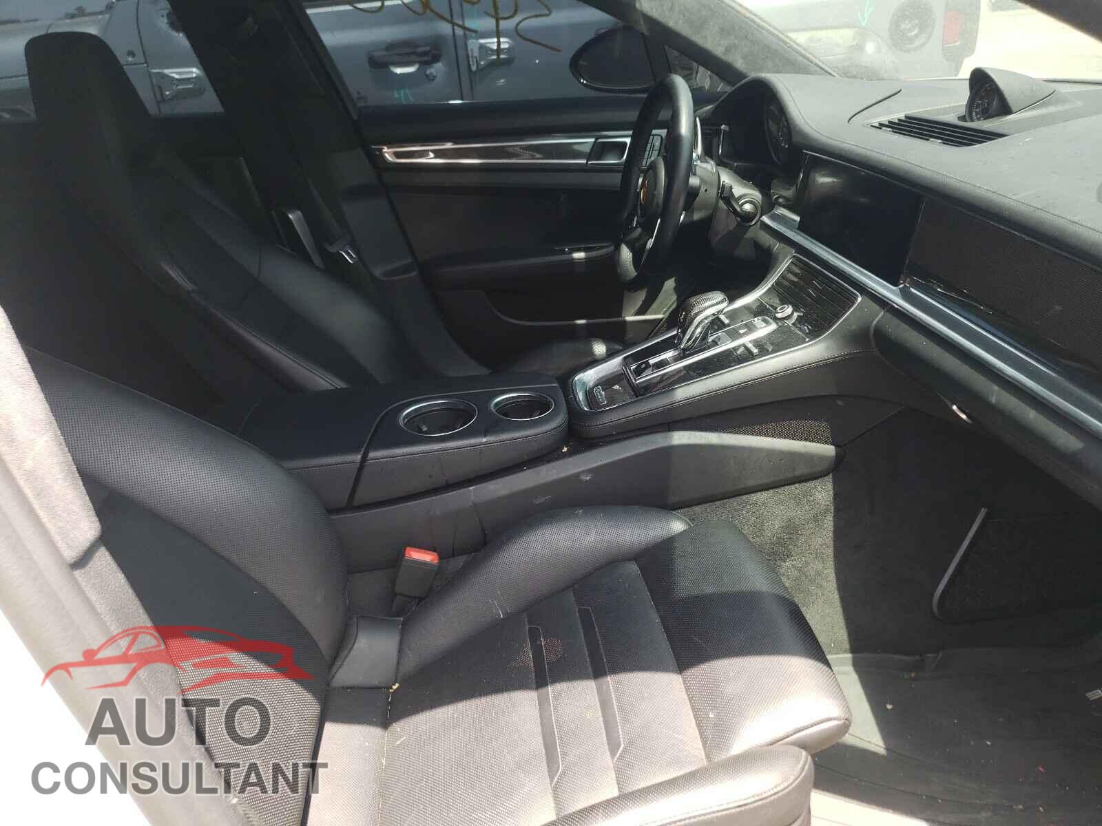 PORSCHE PANAMERA 2017 - WP0AF2A76HL152286