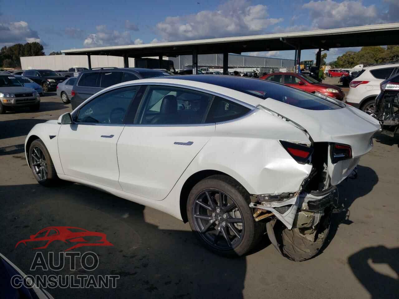 TESLA MODEL 3 2018 - 5YJ3E1EA5JF039594