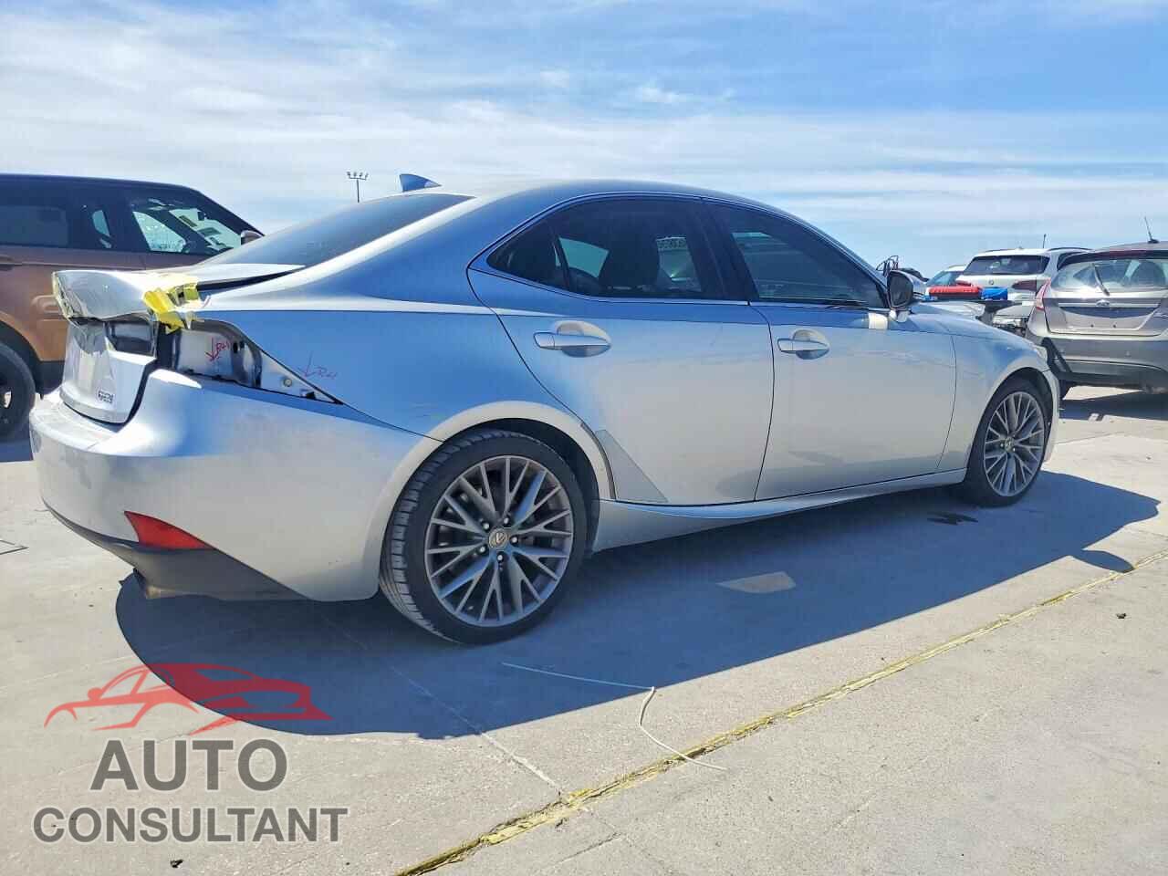 LEXUS IS 2015 - JTHBF1D20F5052716