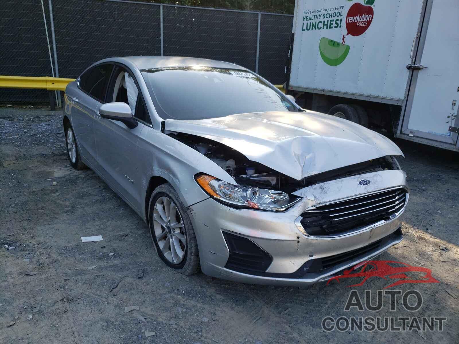 FORD FUSION 2019 - 3FA6P0LU1KR188704