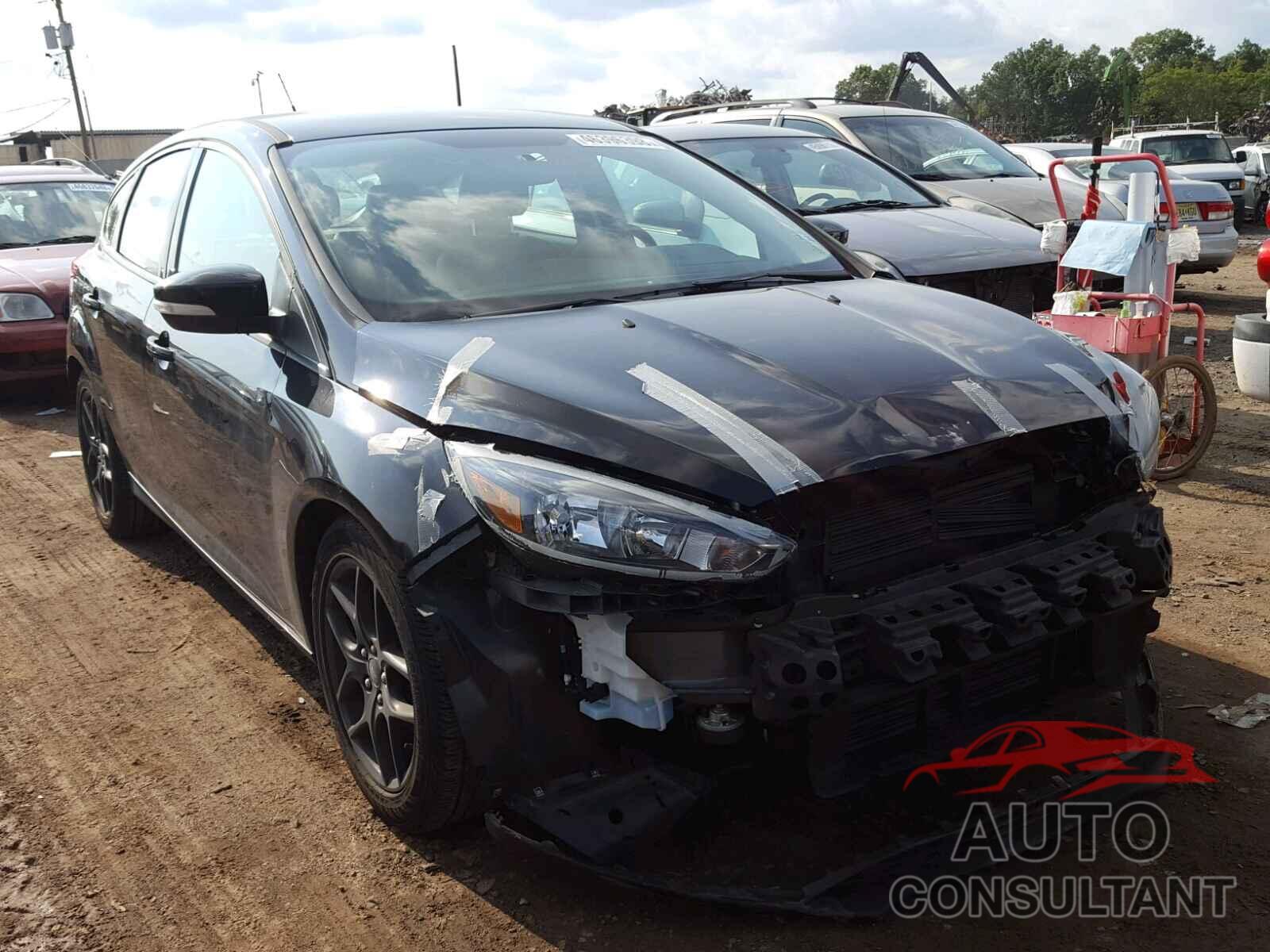 FORD FOCUS 2016 - 1FADP3K22GL332470