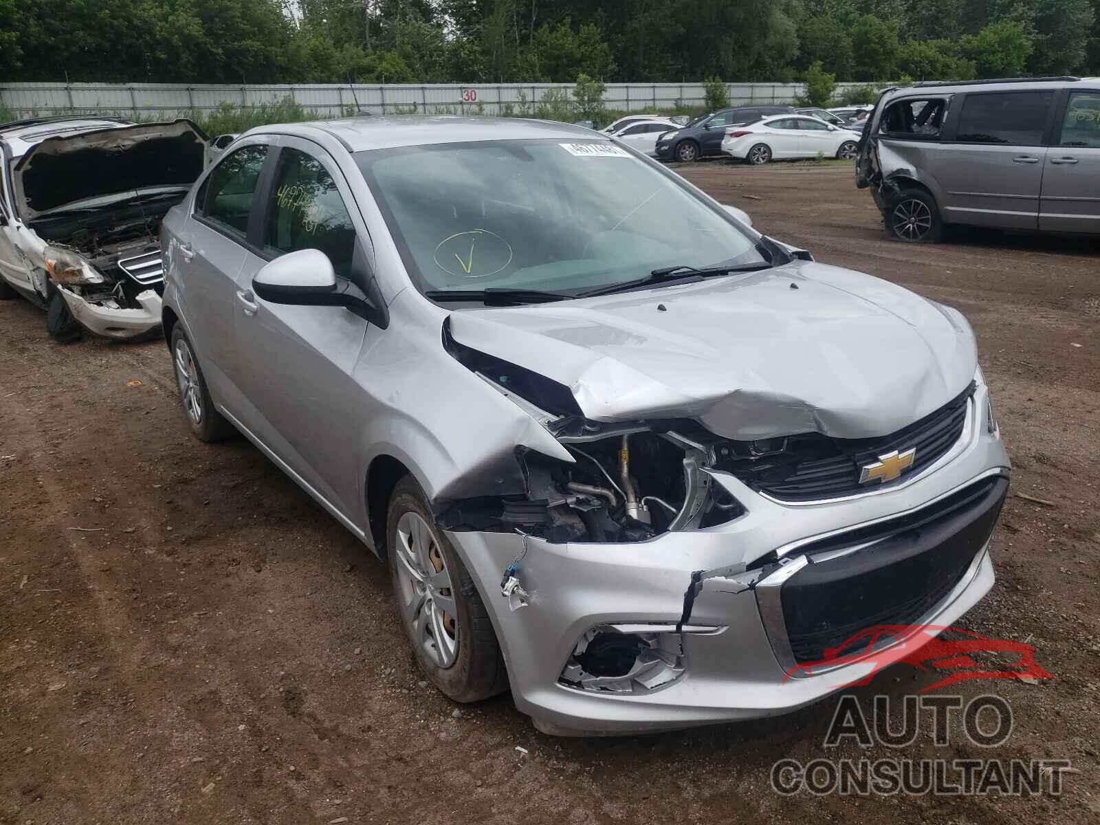 CHEVROLET SONIC 2017 - 1G1JB5SH1H4175742