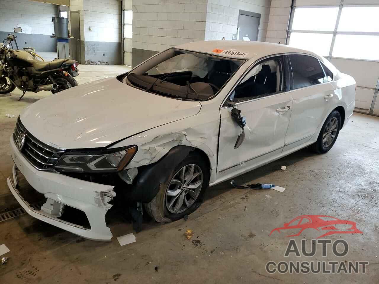 VOLKSWAGEN PASSAT 2017 - 1VWAT7A35HC033869