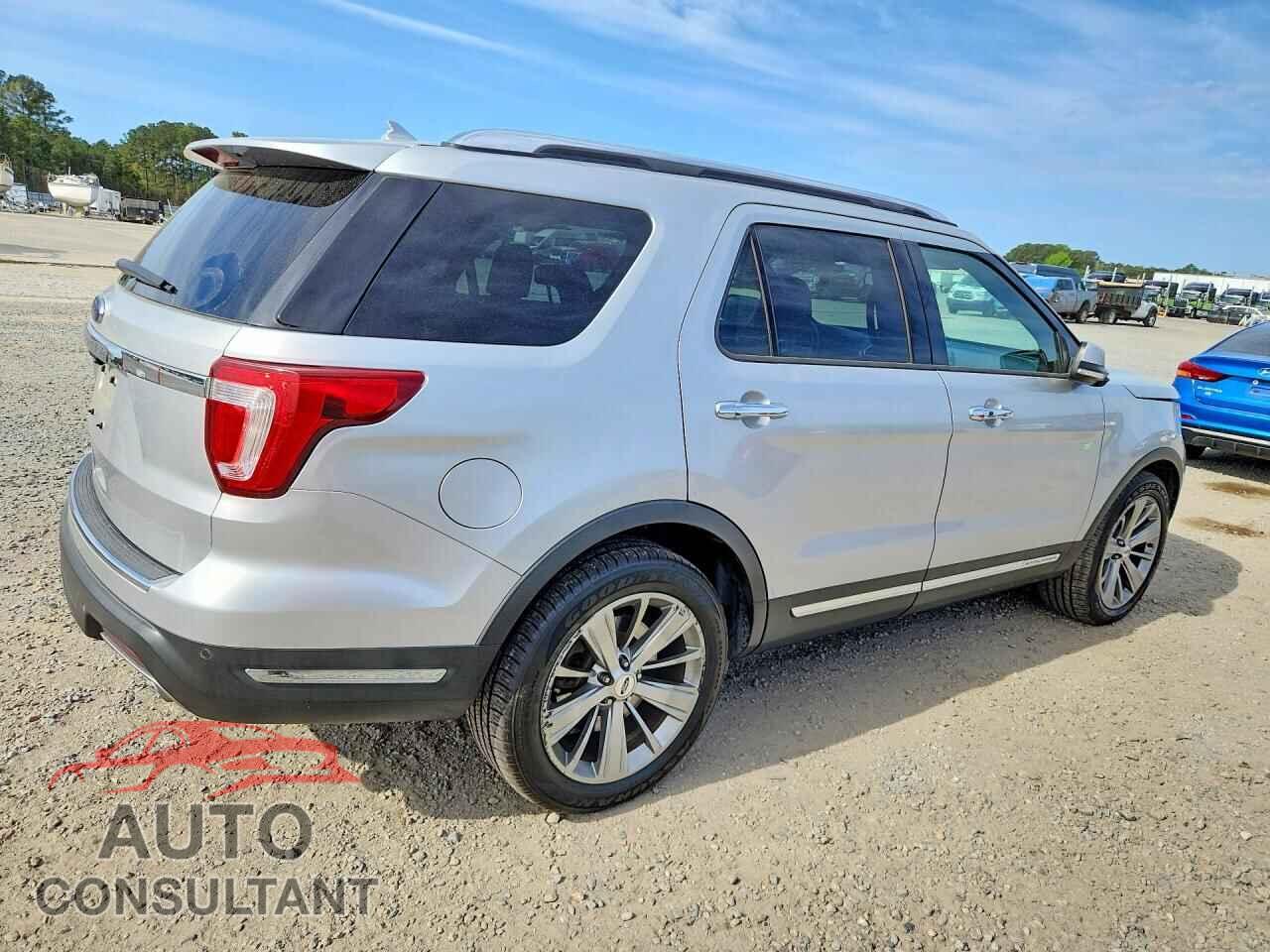 FORD EXPLORER 2018 - 1FM5K7F85JGA70376