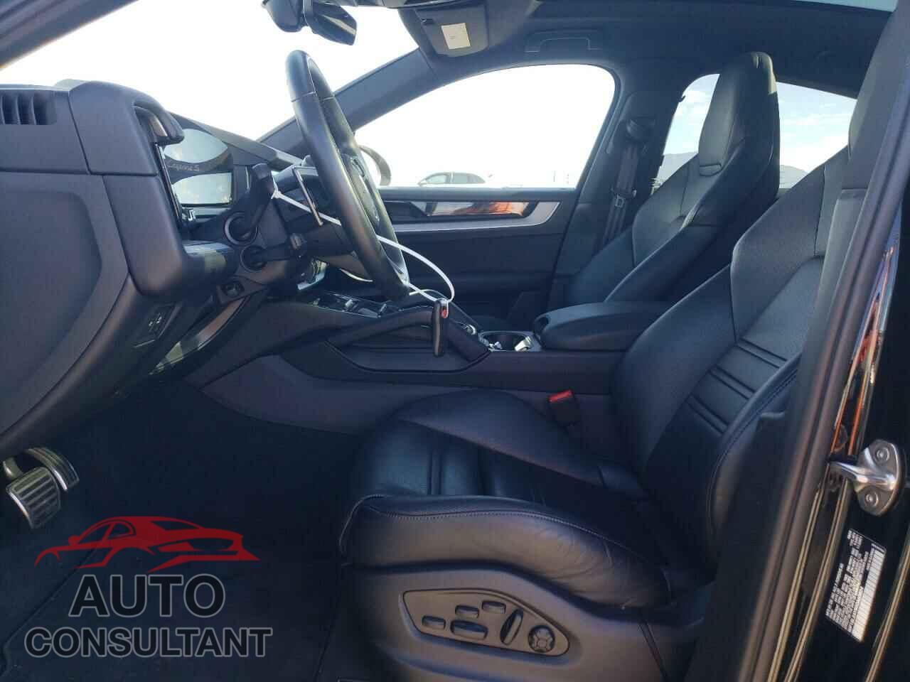 PORSCHE CAYENNE 2024 - WP1BL2AY8RDA60824