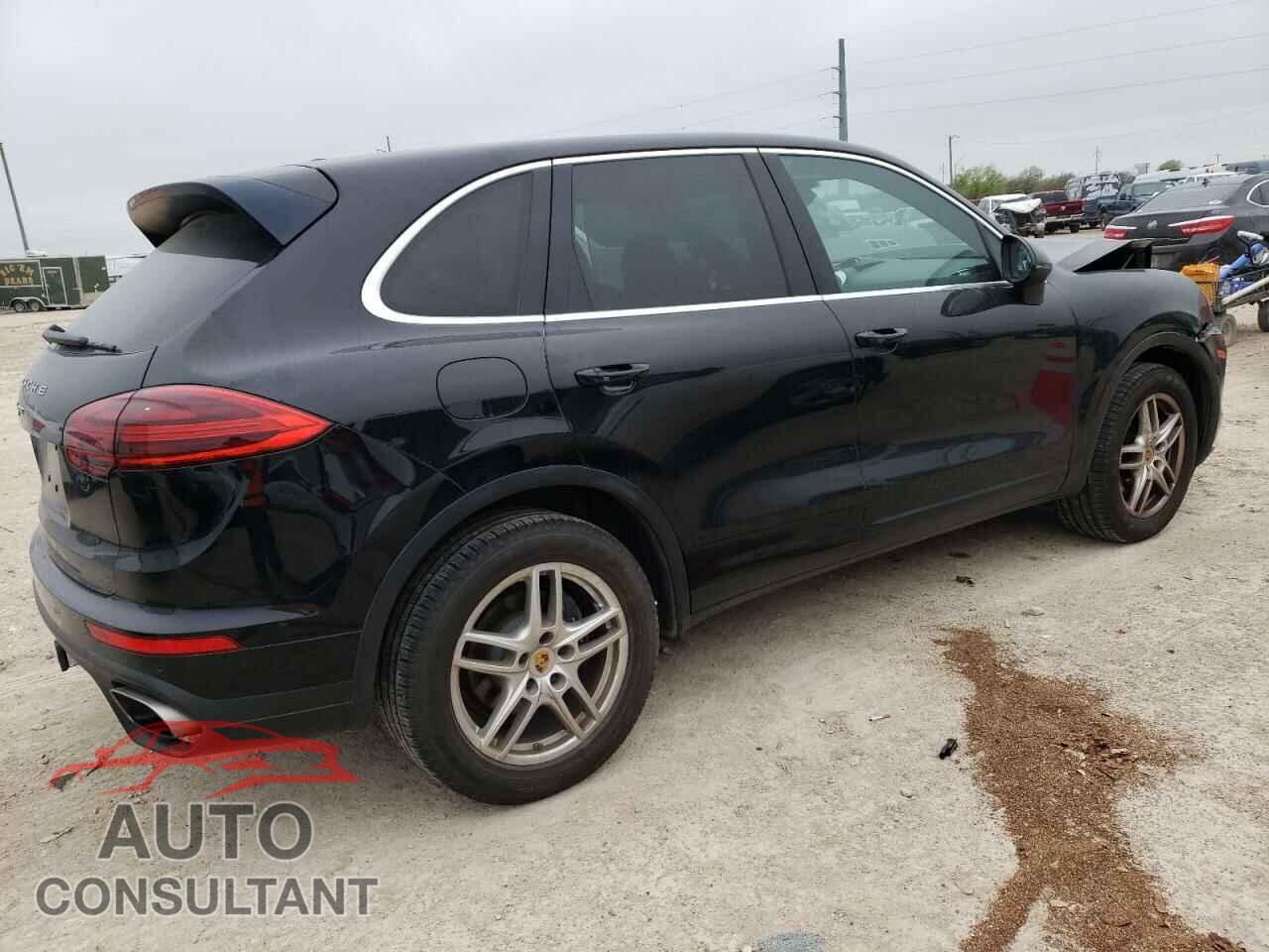 PORSCHE CAYENNE 2016 - WP1AA2A22GKA36119