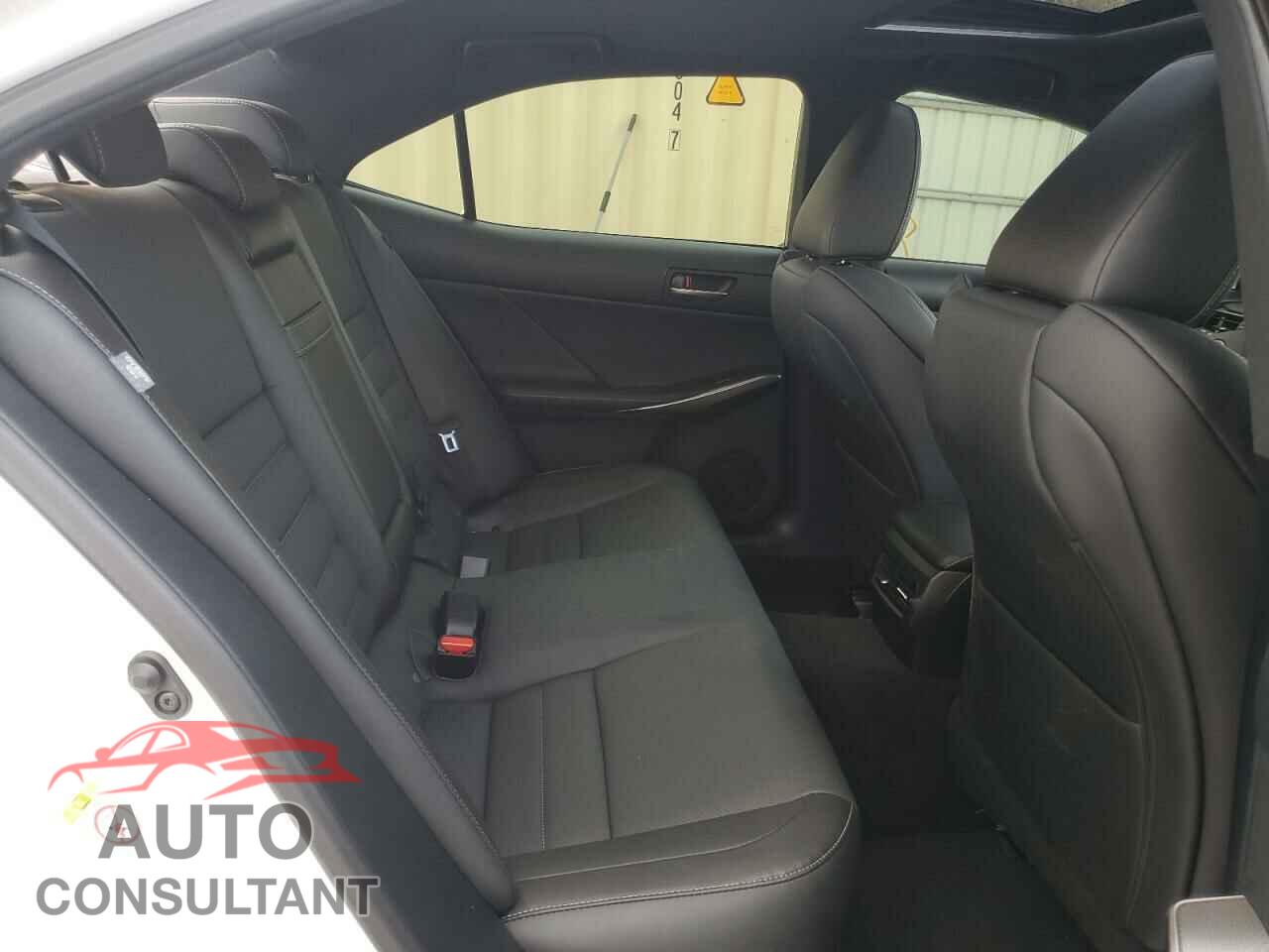 LEXUS IS 2017 - JTHBA1D26H5050549