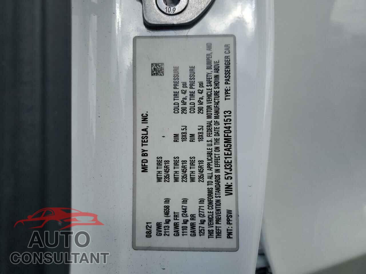 TESLA MODEL 3 2021 - 5YJ3E1EA5MF041513