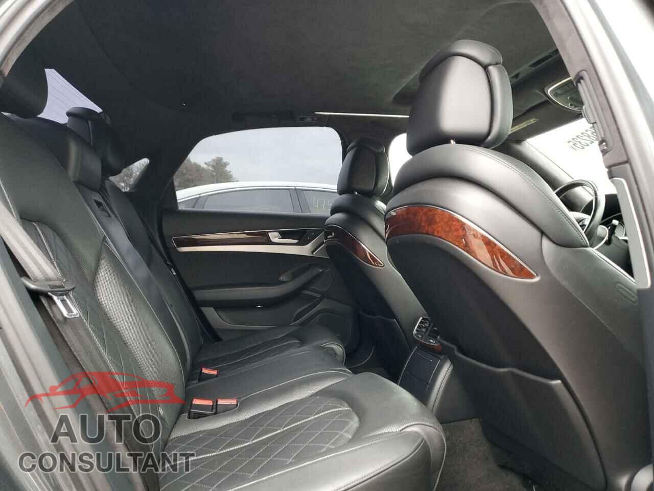 AUDI S8 2013 - WAUD2AFD4DN028188
