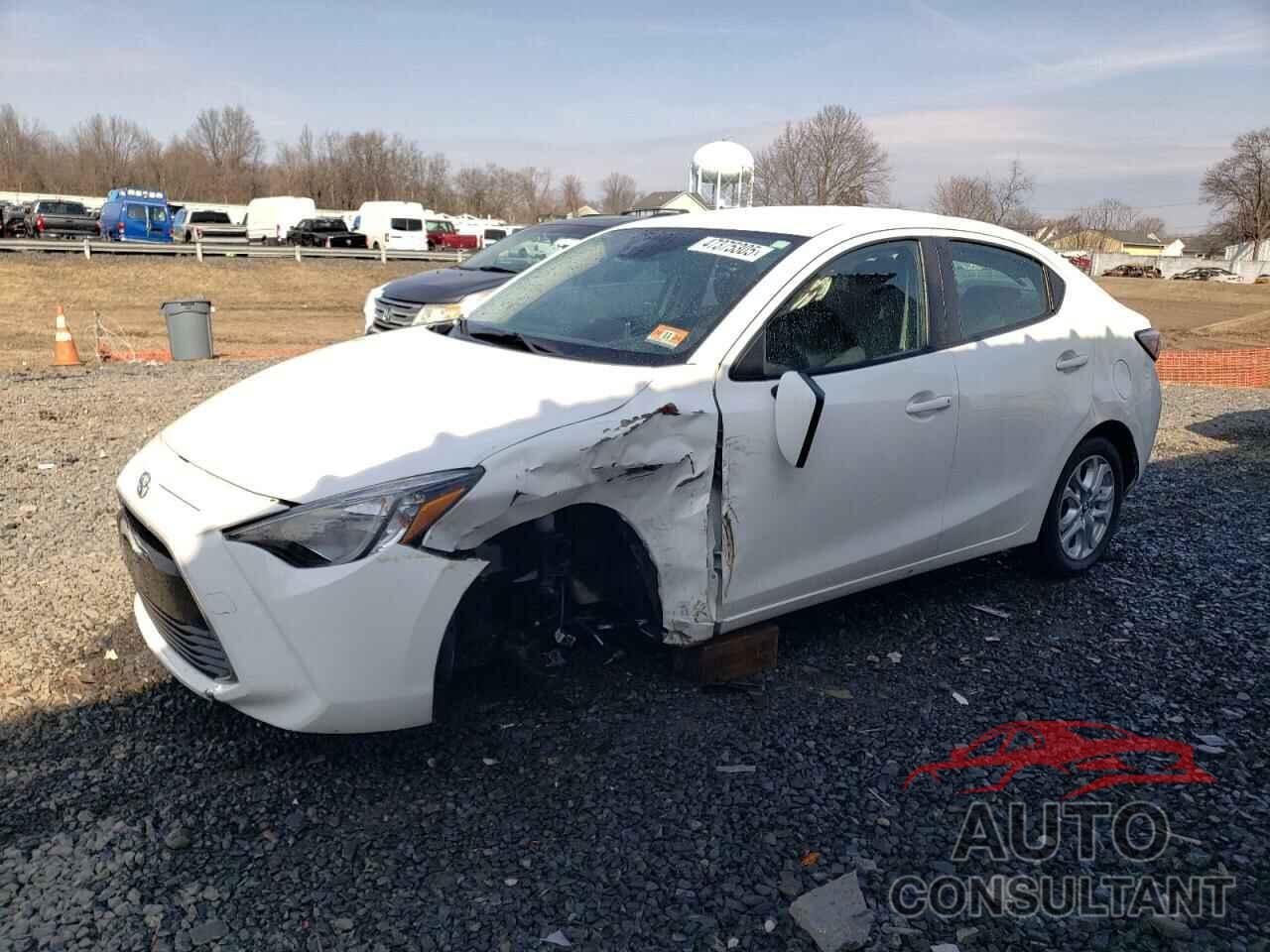 TOYOTA YARIS 2017 - 3MYDLBYV3HY182347