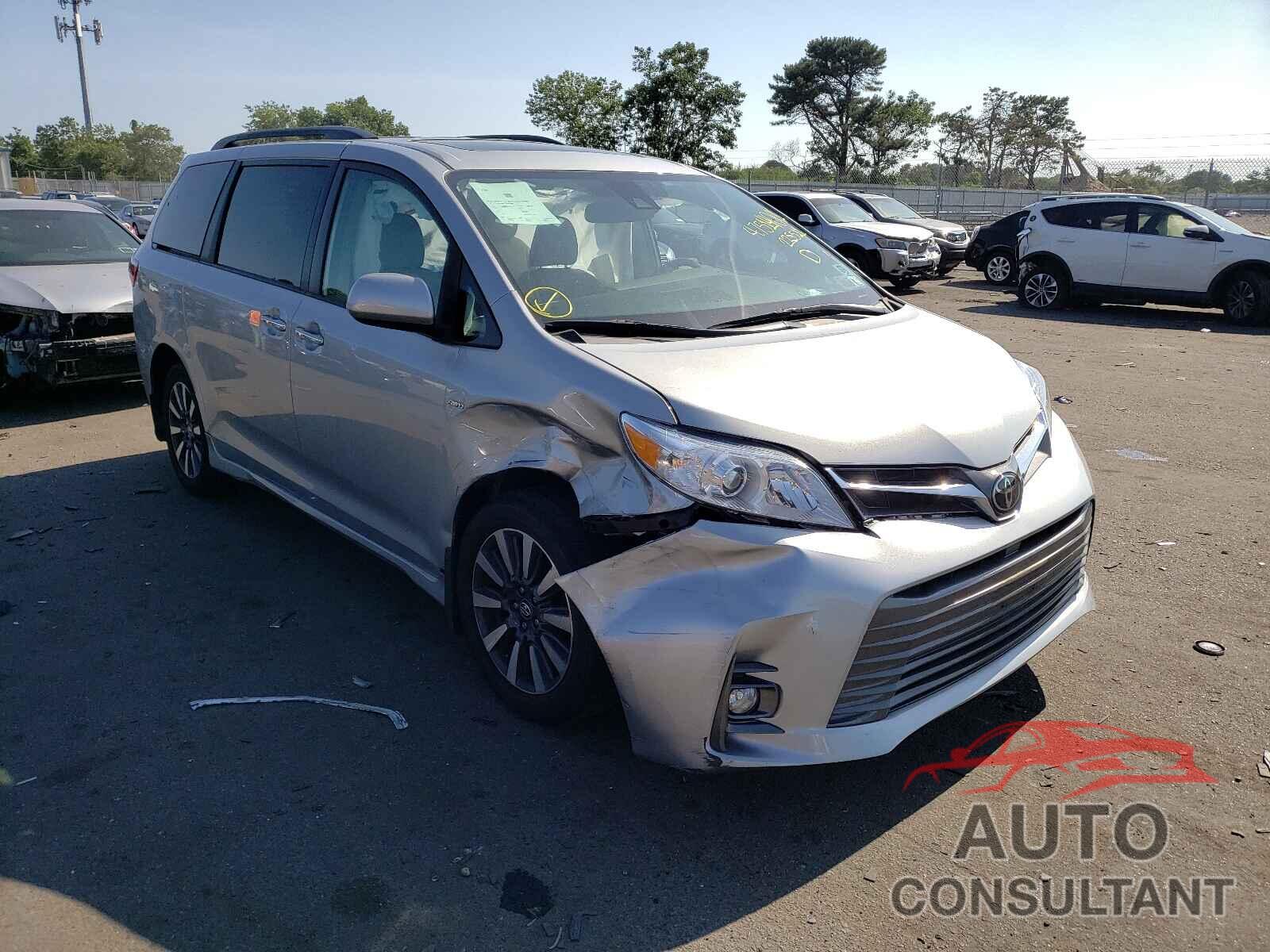 TOYOTA SIENNA 2019 - 5TDDZ3DC1KS225511