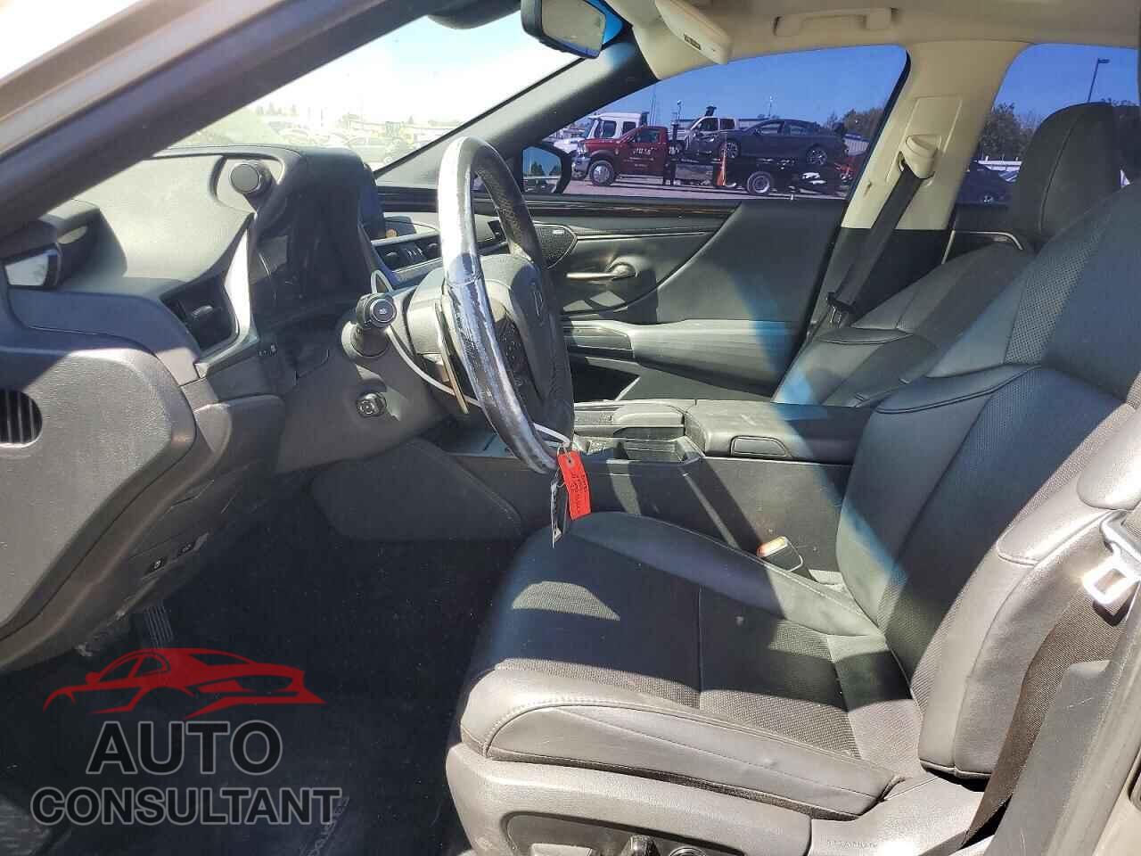 LEXUS ES300 2020 - 58AD21B10LU004803