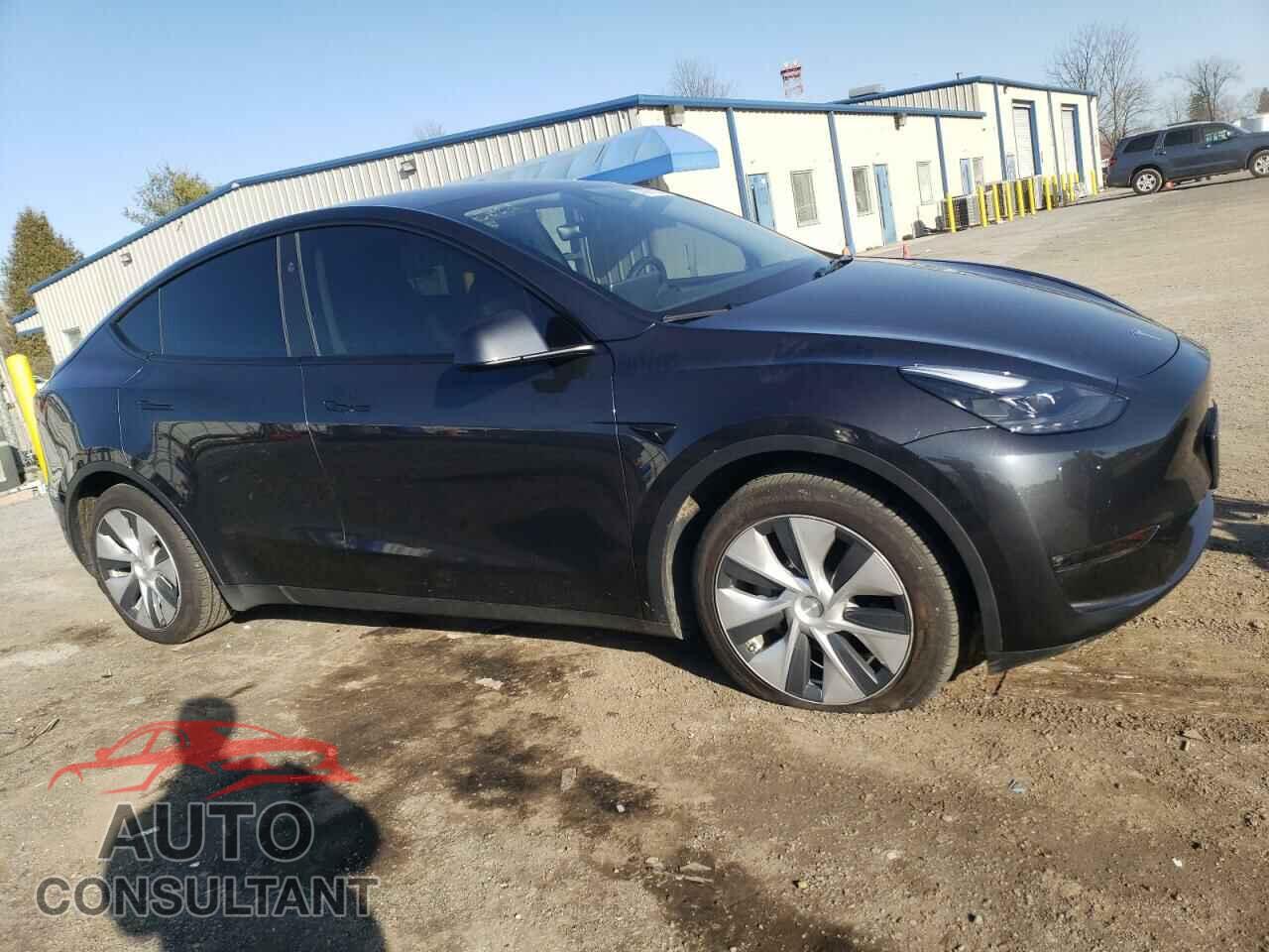 TESLA MODEL Y 2024 - 7SAYGDEE4RF033207