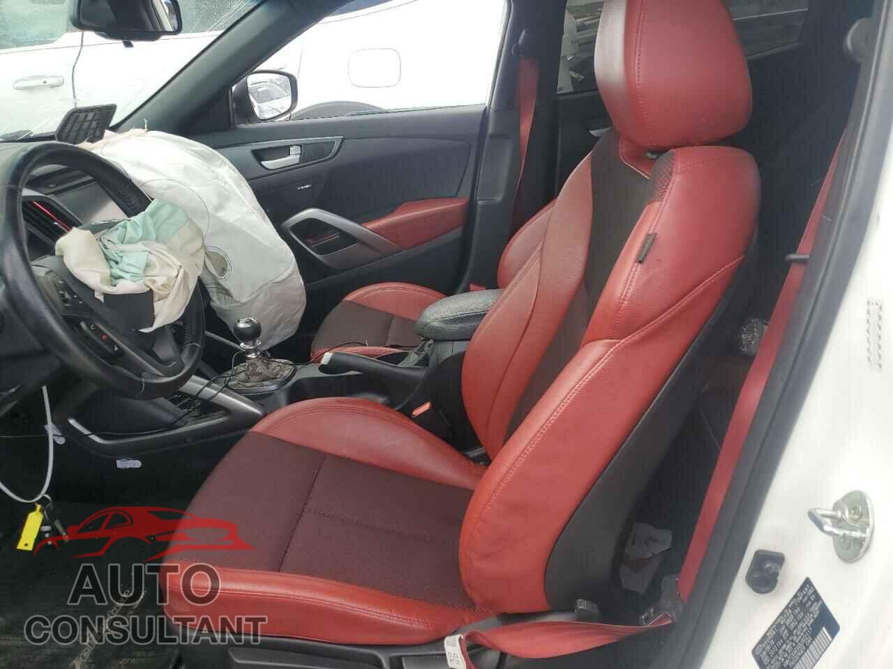 HYUNDAI VELOSTER 2016 - KMHTC6AE6GU302117