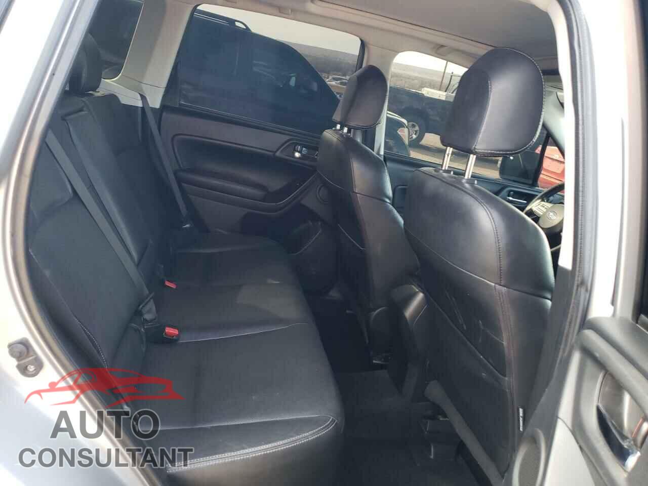 SUBARU FORESTER 2015 - JF2SJAUC2FH540784