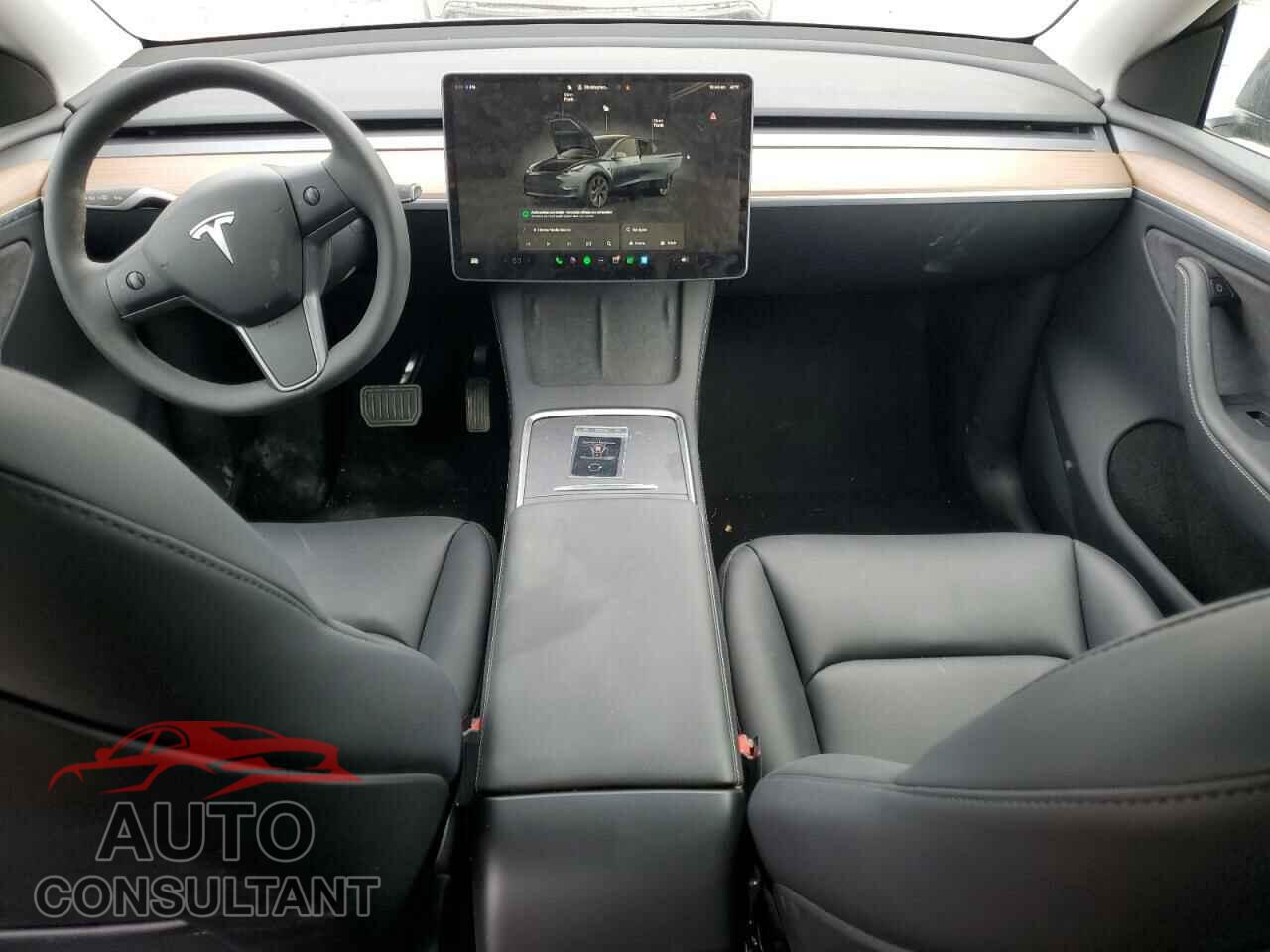 TESLA MODEL Y 2025 - 7SAYGDEE7SA342995
