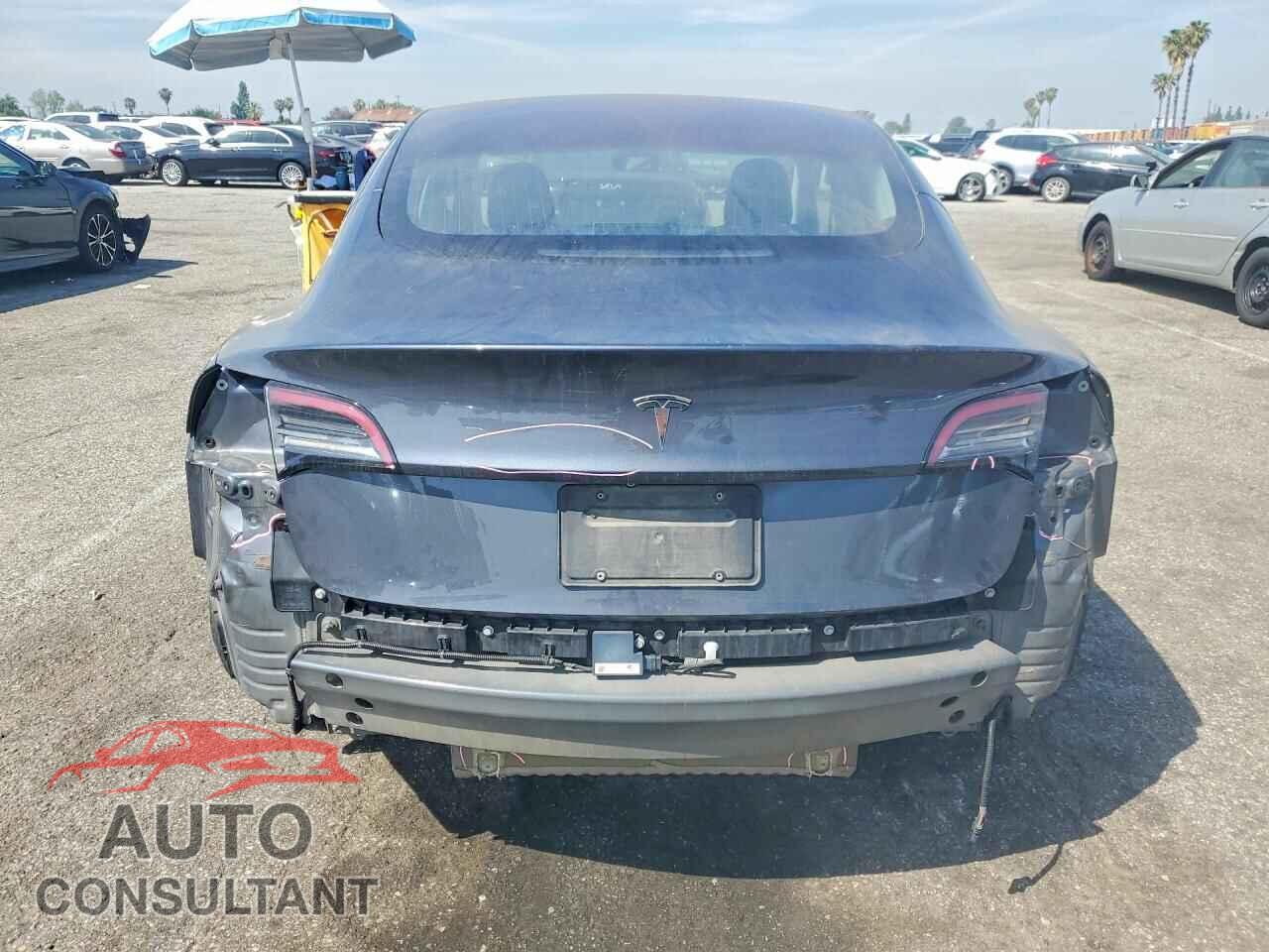 TESLA MODEL 3 2018 - 5YJ3E1EA6JF158271