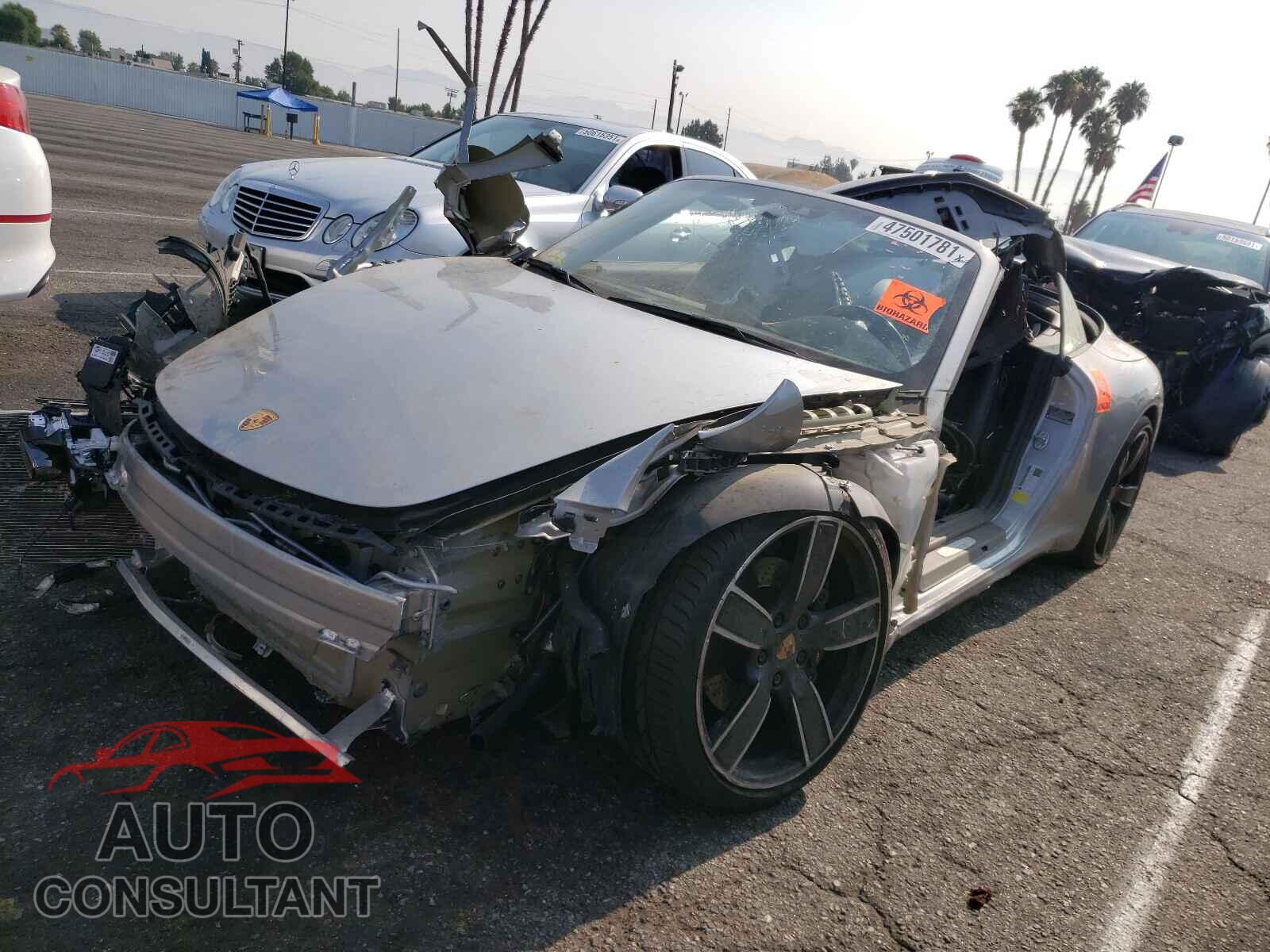 PORSCHE 911 2019 - WP0CA2A98KS129257