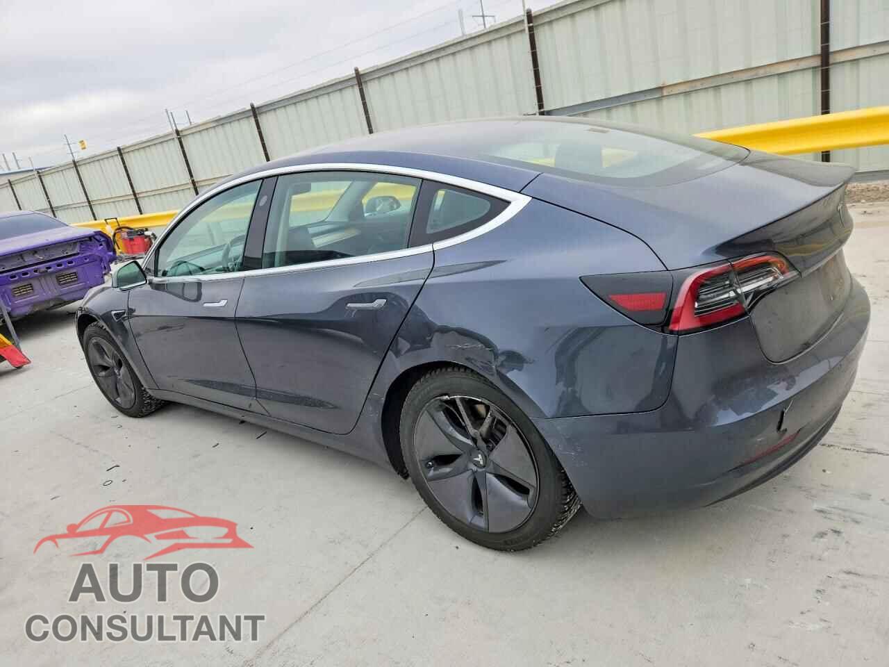 TESLA MODEL 3 2018 - 5YJ3E1EA7JF033554