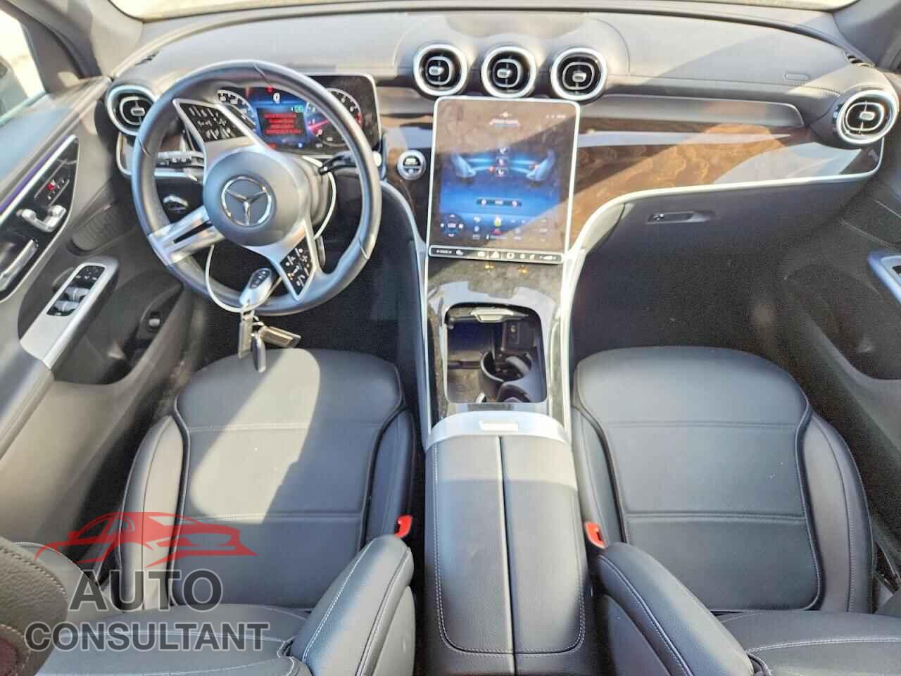 MERCEDES-BENZ GLC-CLASS 2023 - W1NKM4HB3PF024559