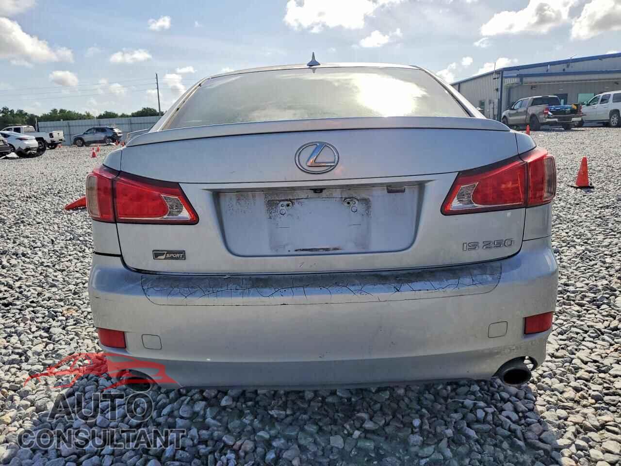 LEXUS IS 2012 - JTHBF5C27C5180813