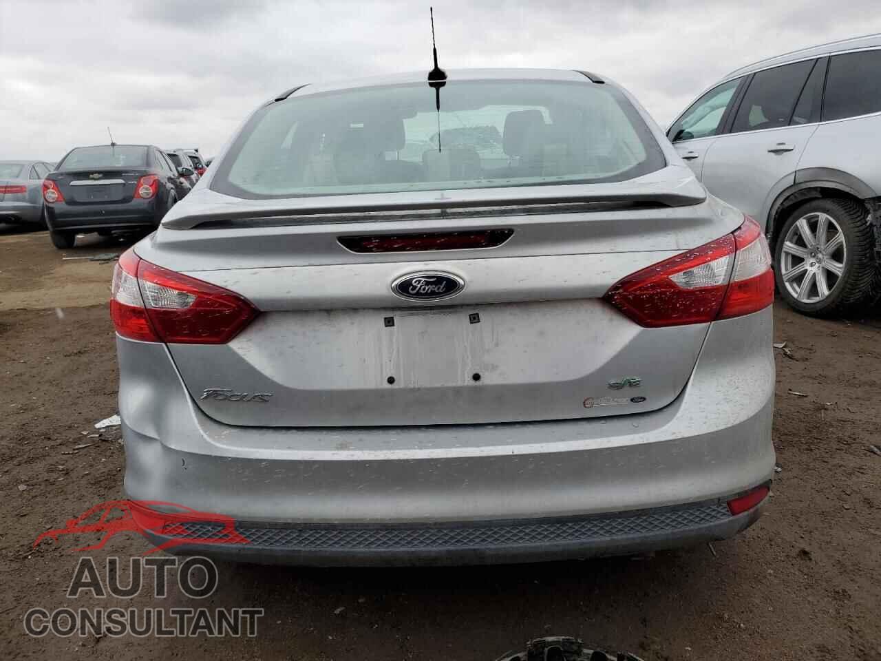 FORD FOCUS 2012 - 1FAHP3F24CL236121
