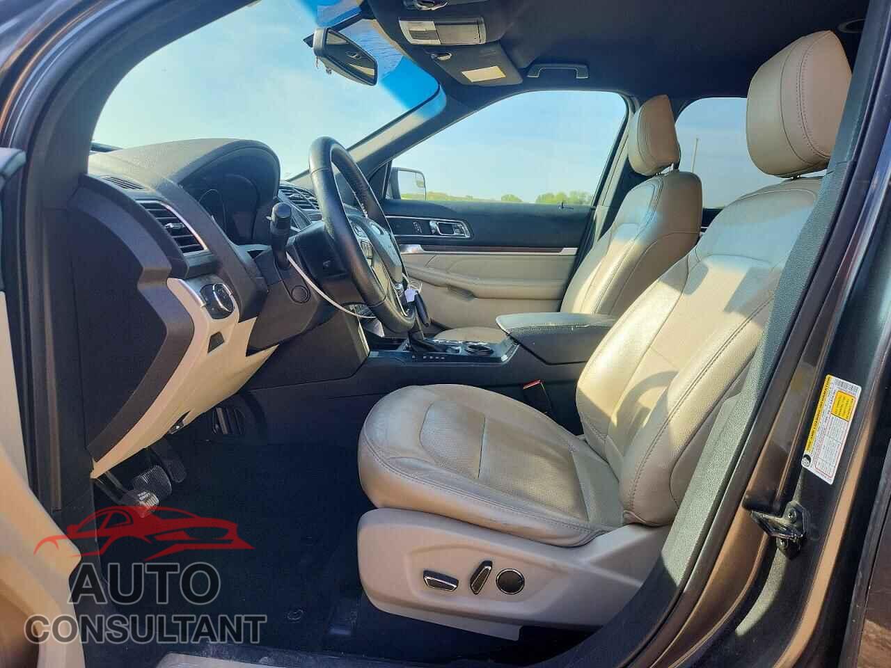 FORD EXPLORER 2018 - 1FM5K7F82JGB96985