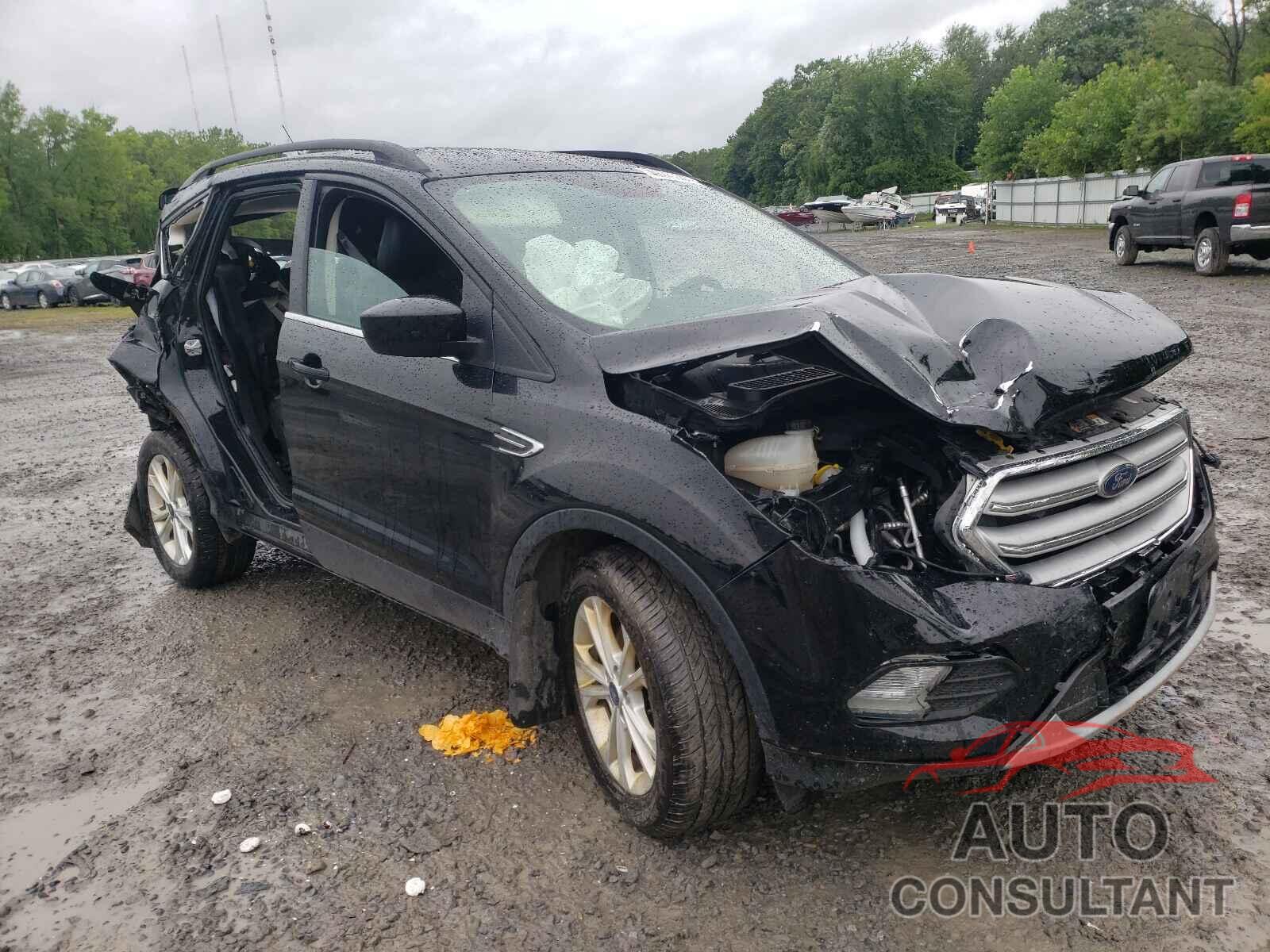 FORD ESCAPE 2018 - 1FMCU9HD4JUD11949
