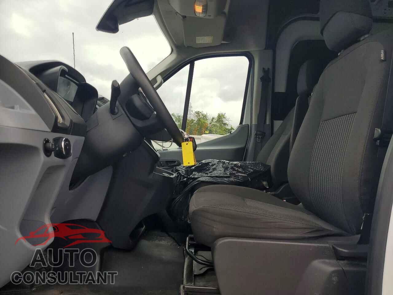 FORD TRANSIT 2019 - 1FTYR2CM9KKB41630