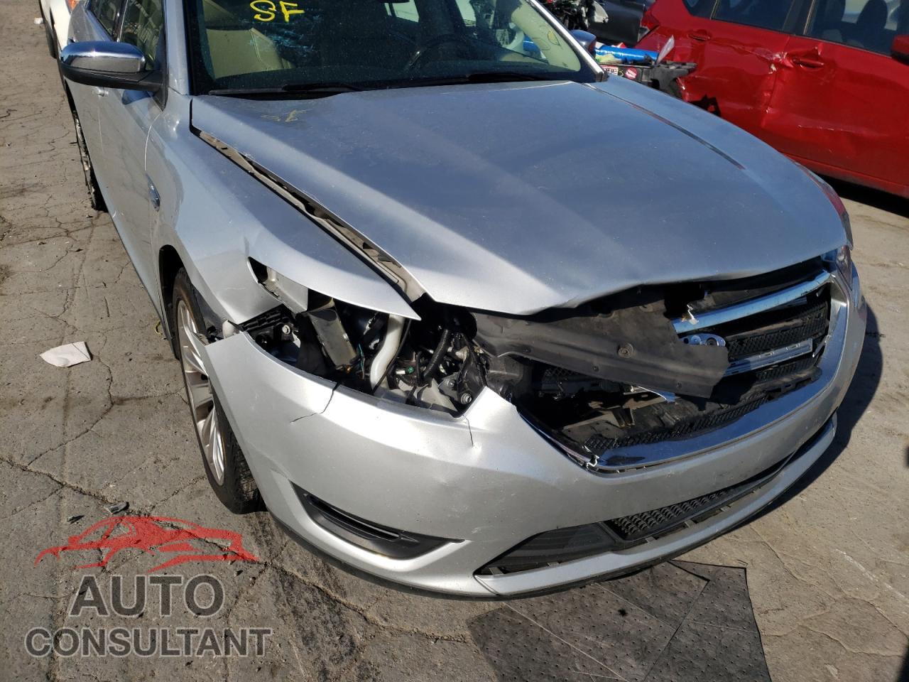 FORD TAURUS 2018 - 1FAHP2F89JG101480