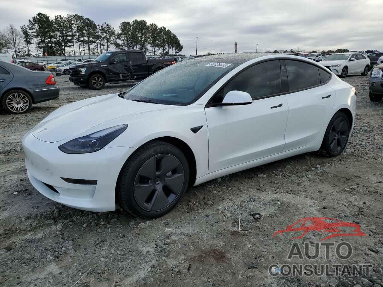 TESLA MODEL 3 2023 - 5YJ3E1EAXPF552896