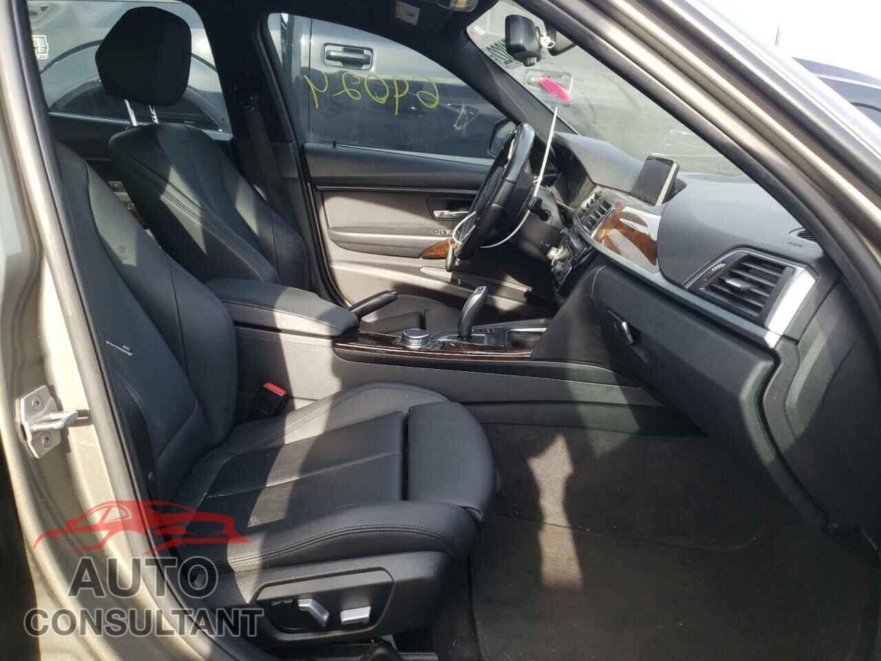 BMW 3 SERIES 2016 - WBA8E1G50GNU10903