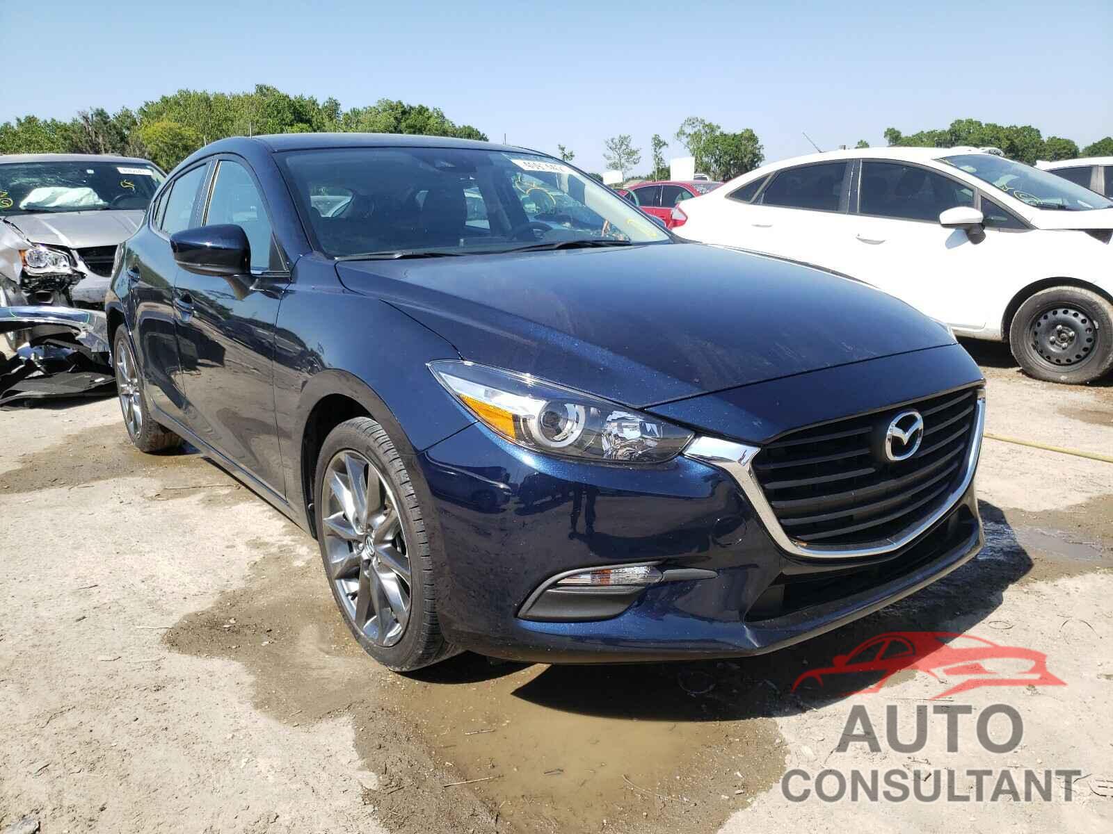 MAZDA 3 2018 - 3MZBN1L3XJM266398