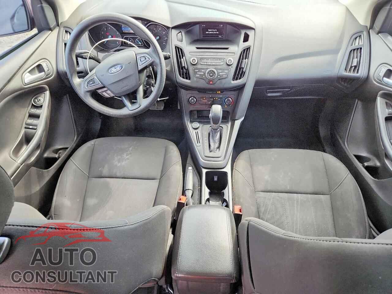 FORD FOCUS 2017 - 1FADP3K25HL322565