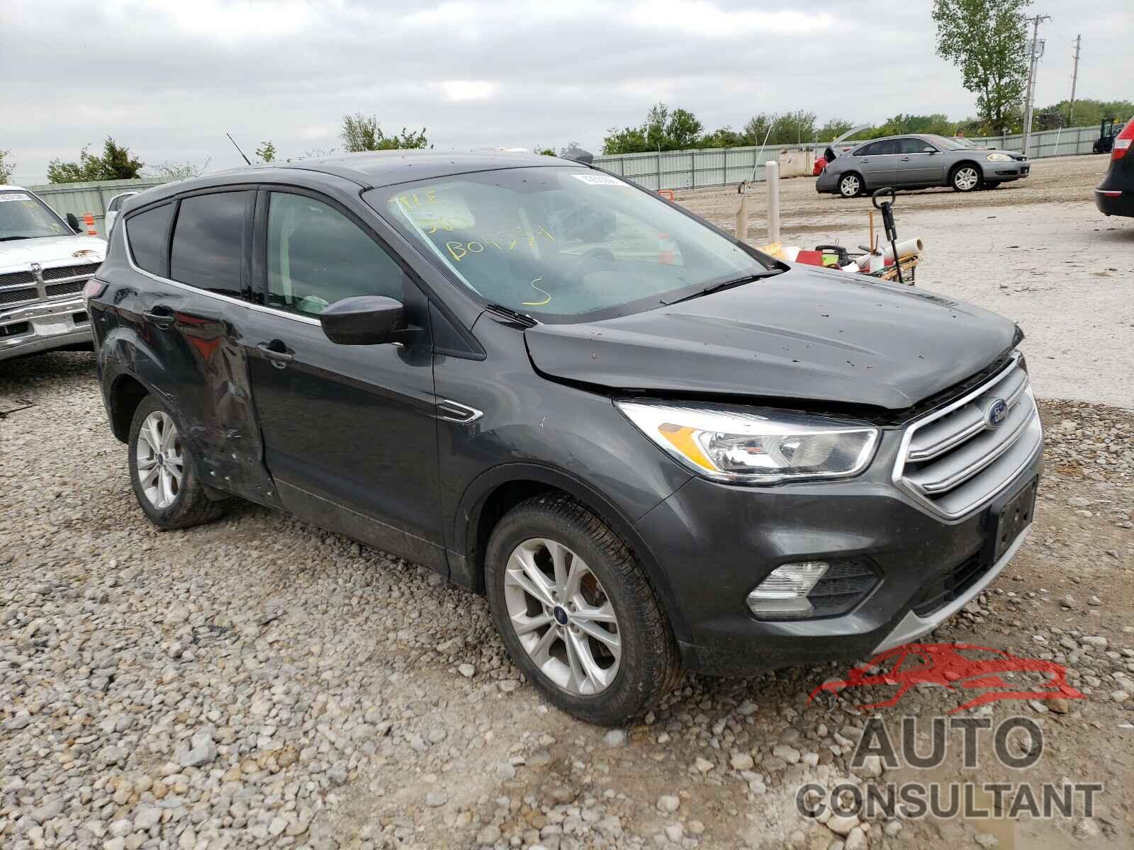 FORD ESCAPE 2017 - 1FMCU9G9XHUB04554