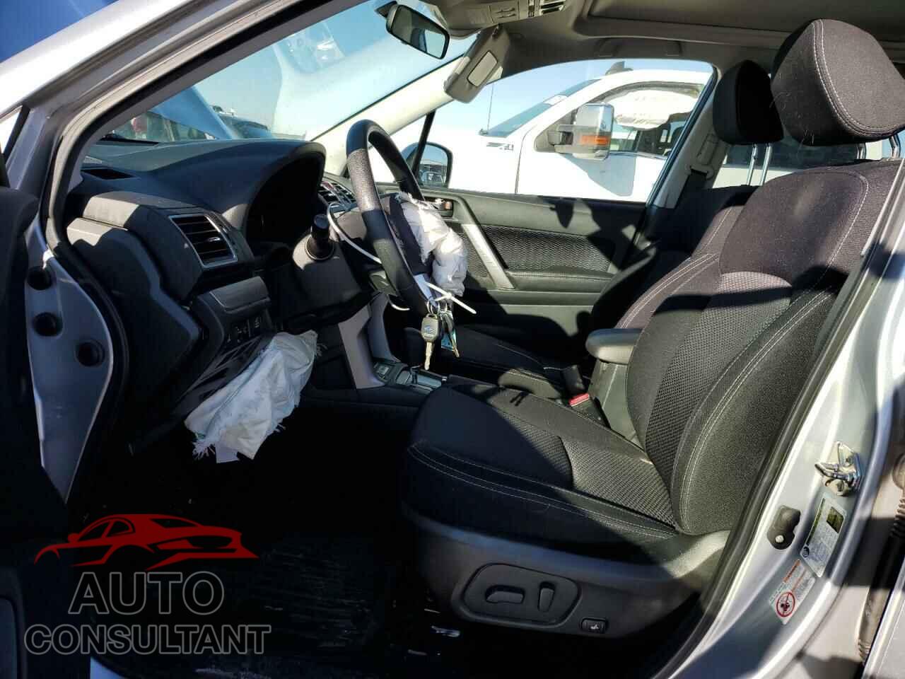 SUBARU FORESTER 2018 - JF2SJAGC3JH481071